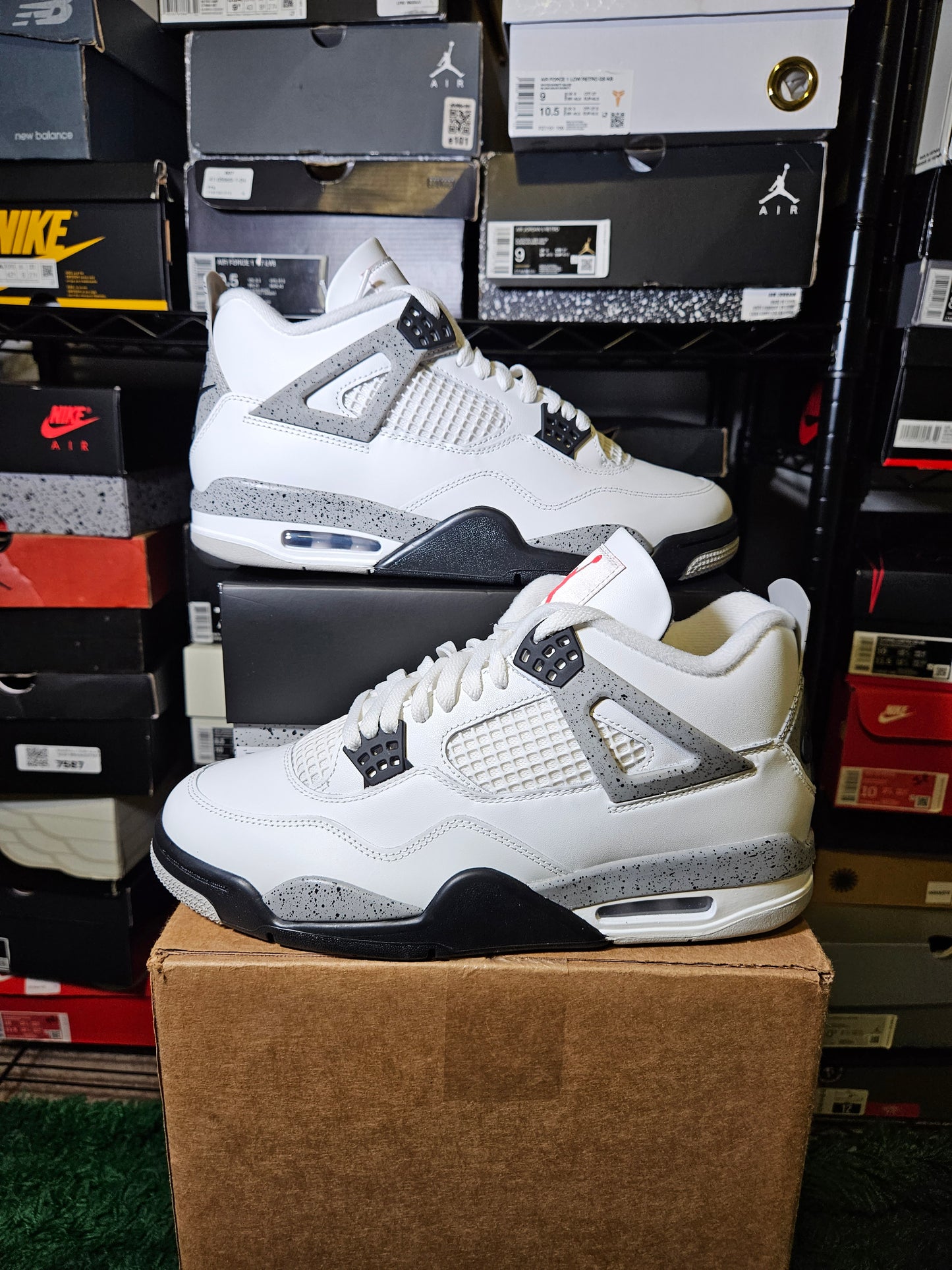 Size 10 - AJ 4 Retro OG 2025 White Cement