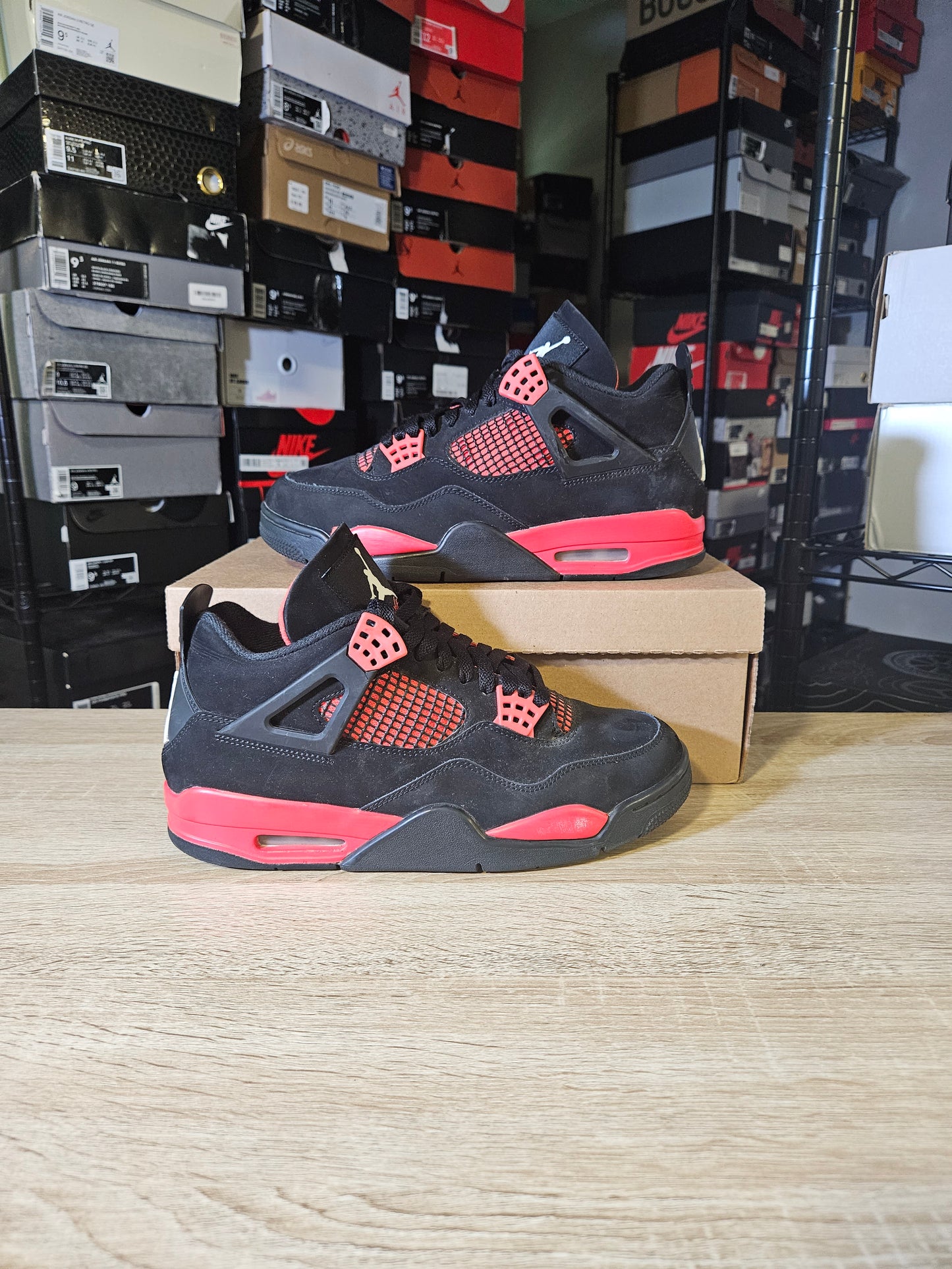 Size 9.5 - AJ 4 Retro Mid Red Thunder
