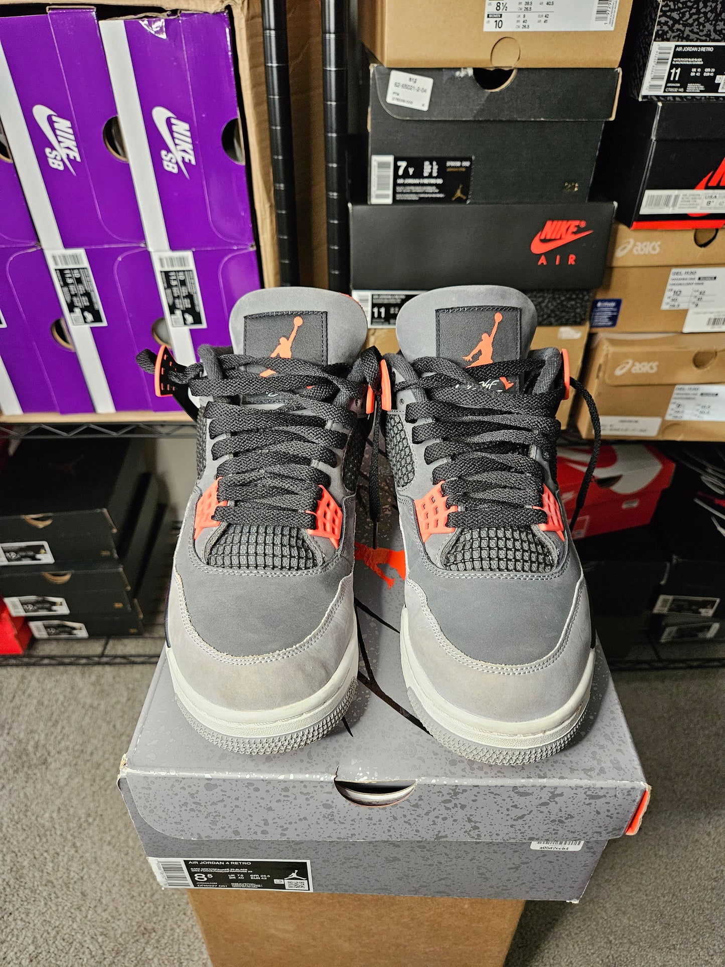 Size 8.5 - AJ 4 Retro Mid Infrared