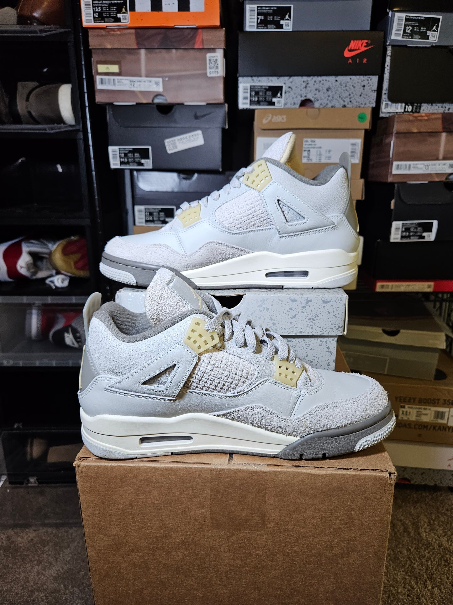 Size 9 - AJ 4 Craft Photon