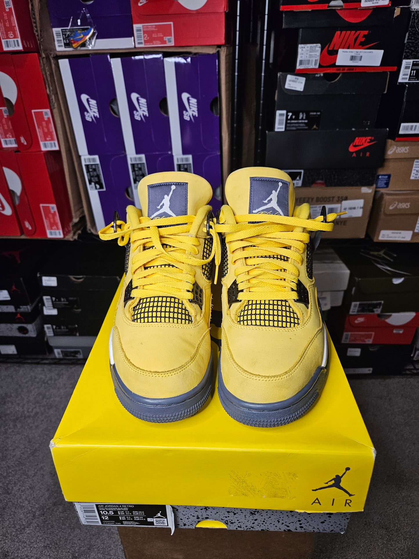 Size 10.5 - AJ 4 Retro Mid Lightning