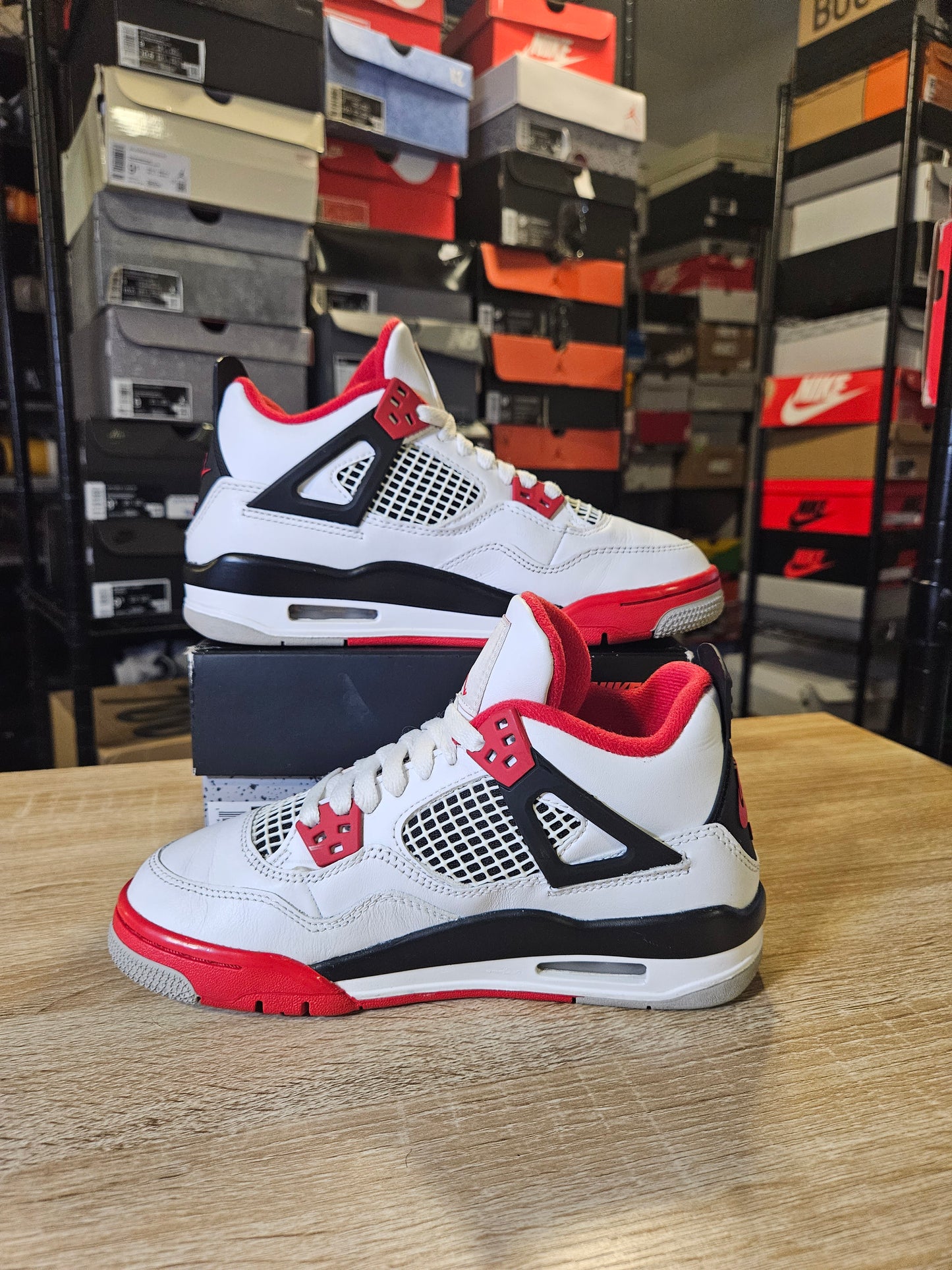 Size 4 - AJ 4 Fire Red