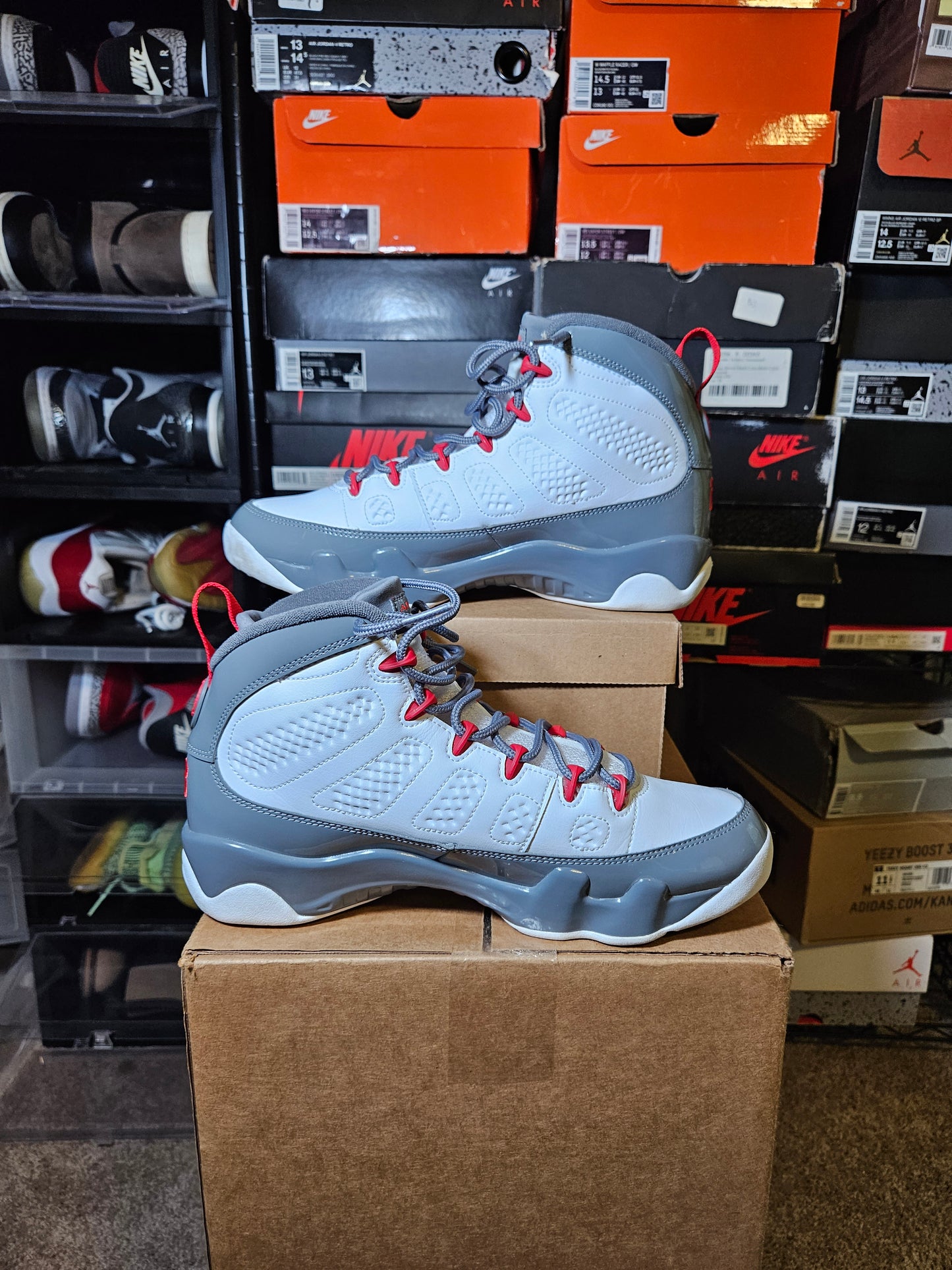 Size 9 - AJ 9 Retro Mid Fire Red