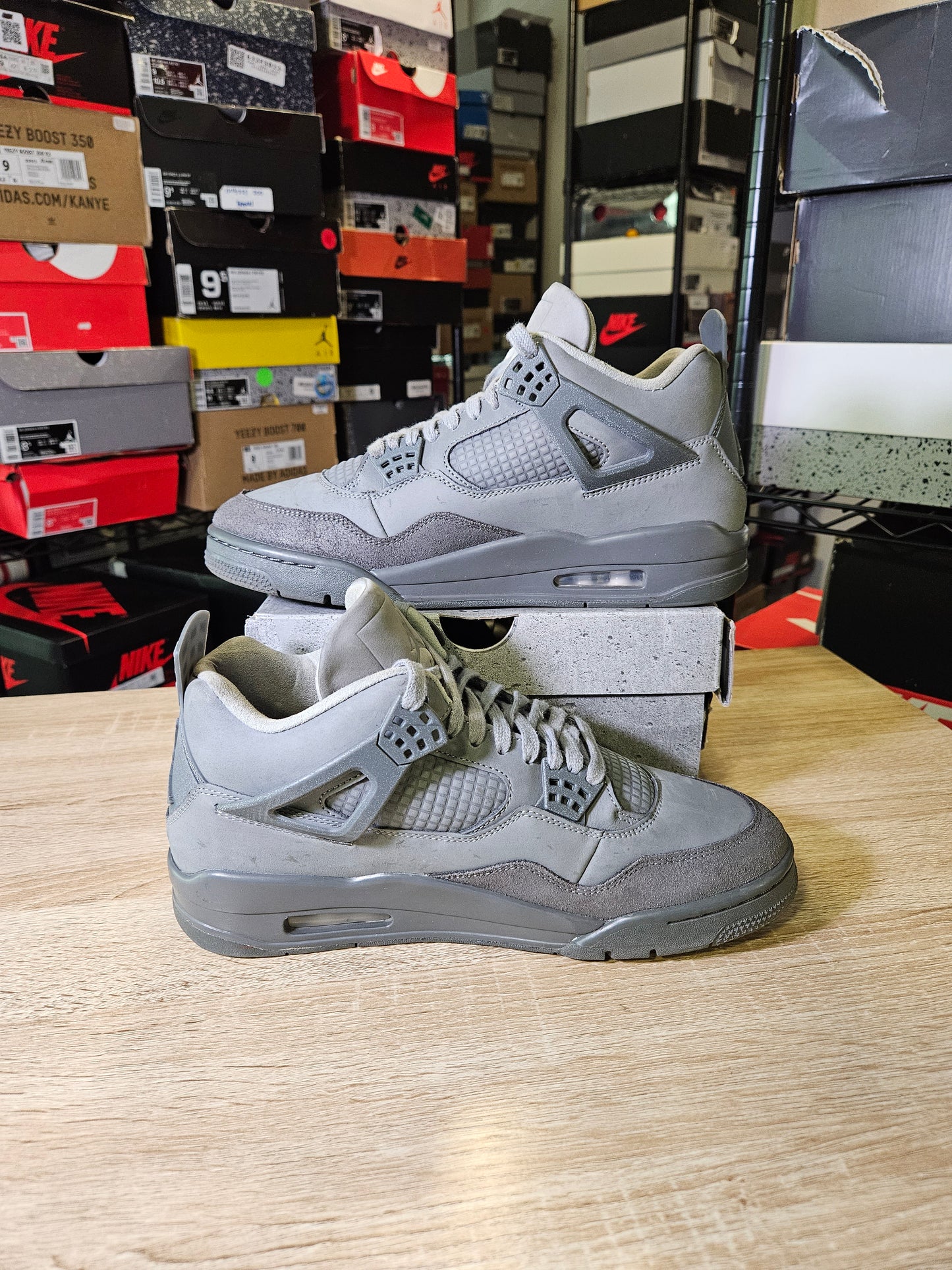 Size 9 - AJ 4 Retro SE Wet Cement