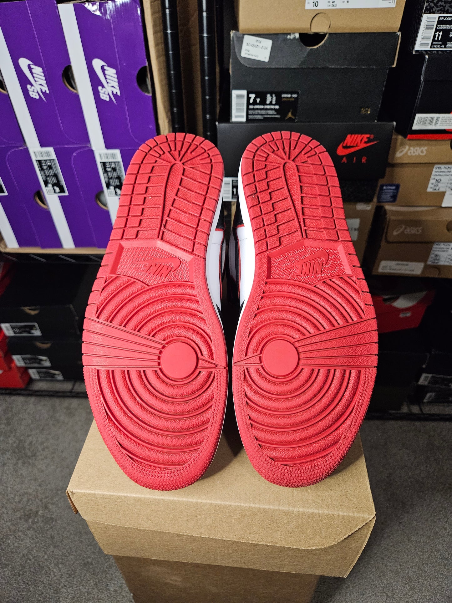 Size 10 - AJ 1 Retro High OG Bloodline 2019