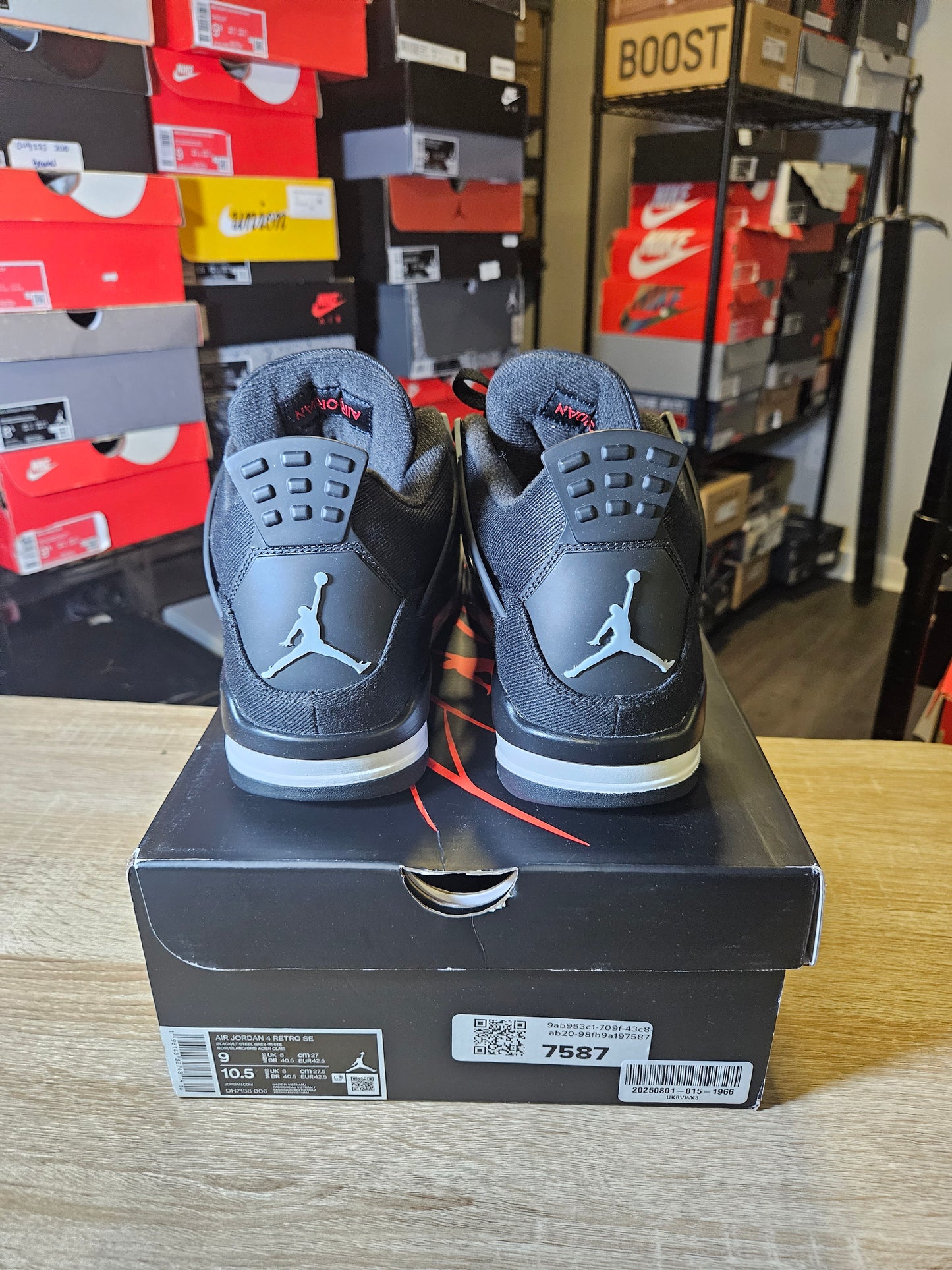 Size 9 - AJ 4 Retro SE Mid Black Canvas
