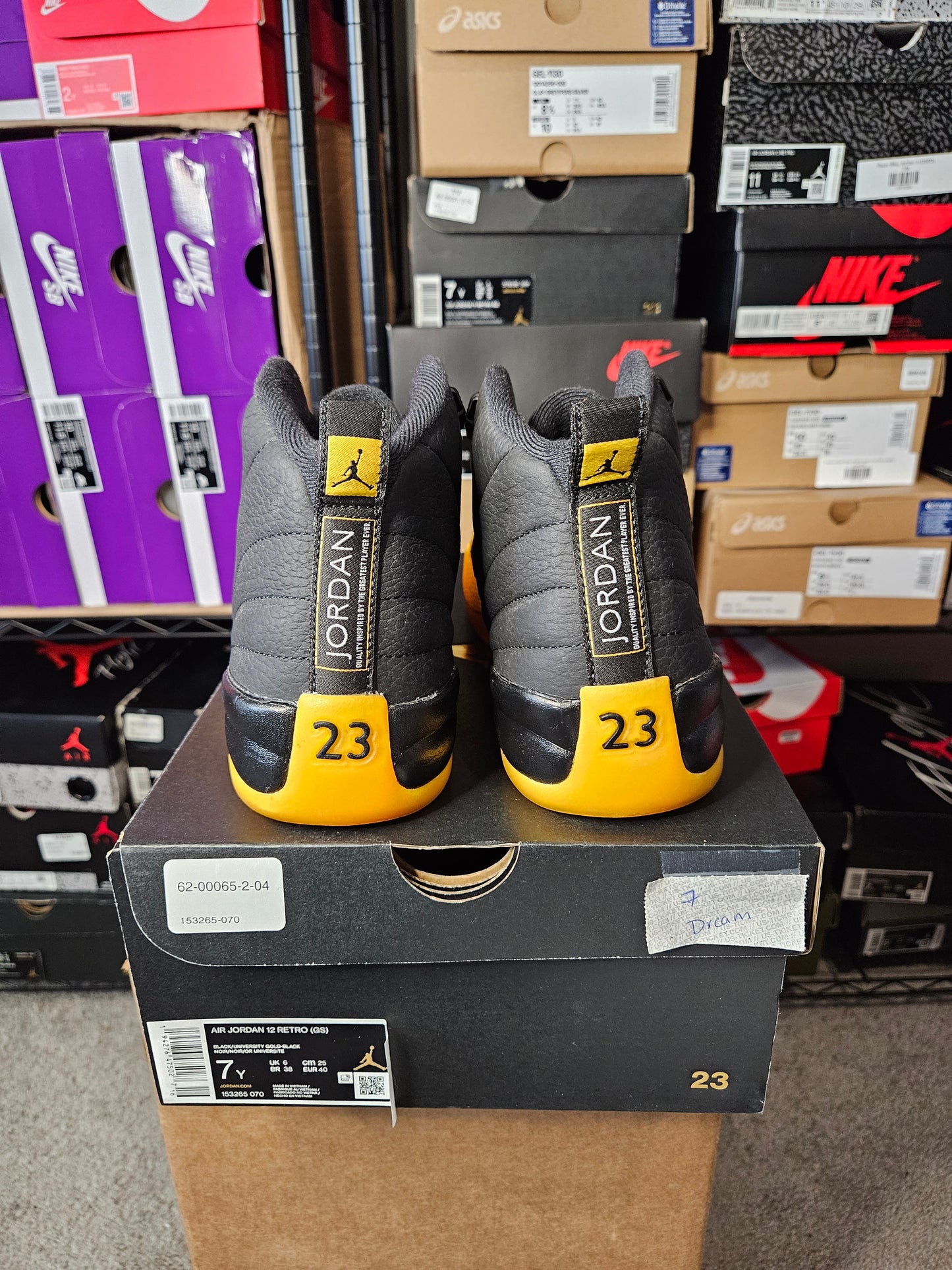 Size 7 - AJ 12 Retro University Gold 2020