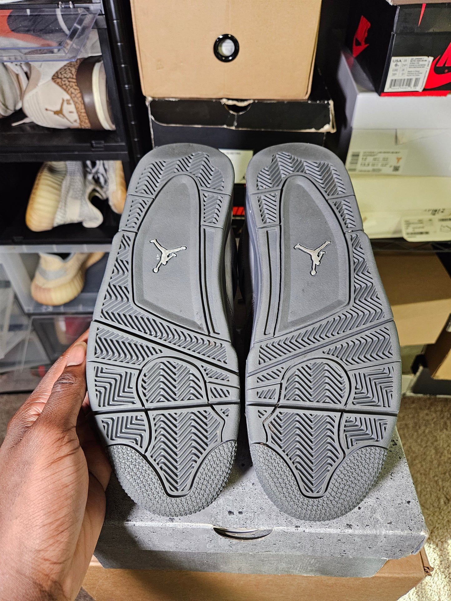 Size 9 - AJ 4 Retro SE Wet Cement