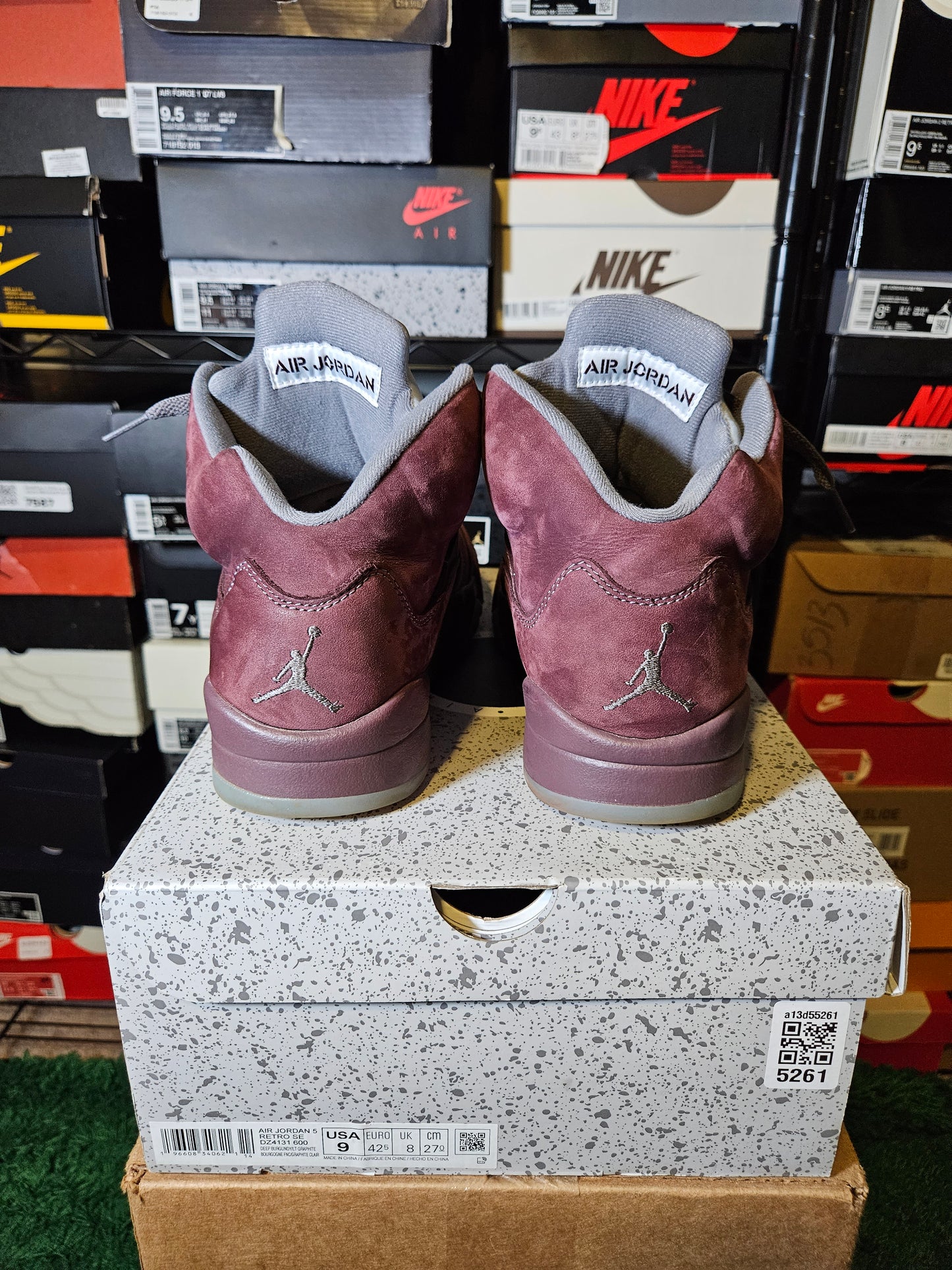 Size 9 - AJ 5 Retro SE 2023 Burgundy