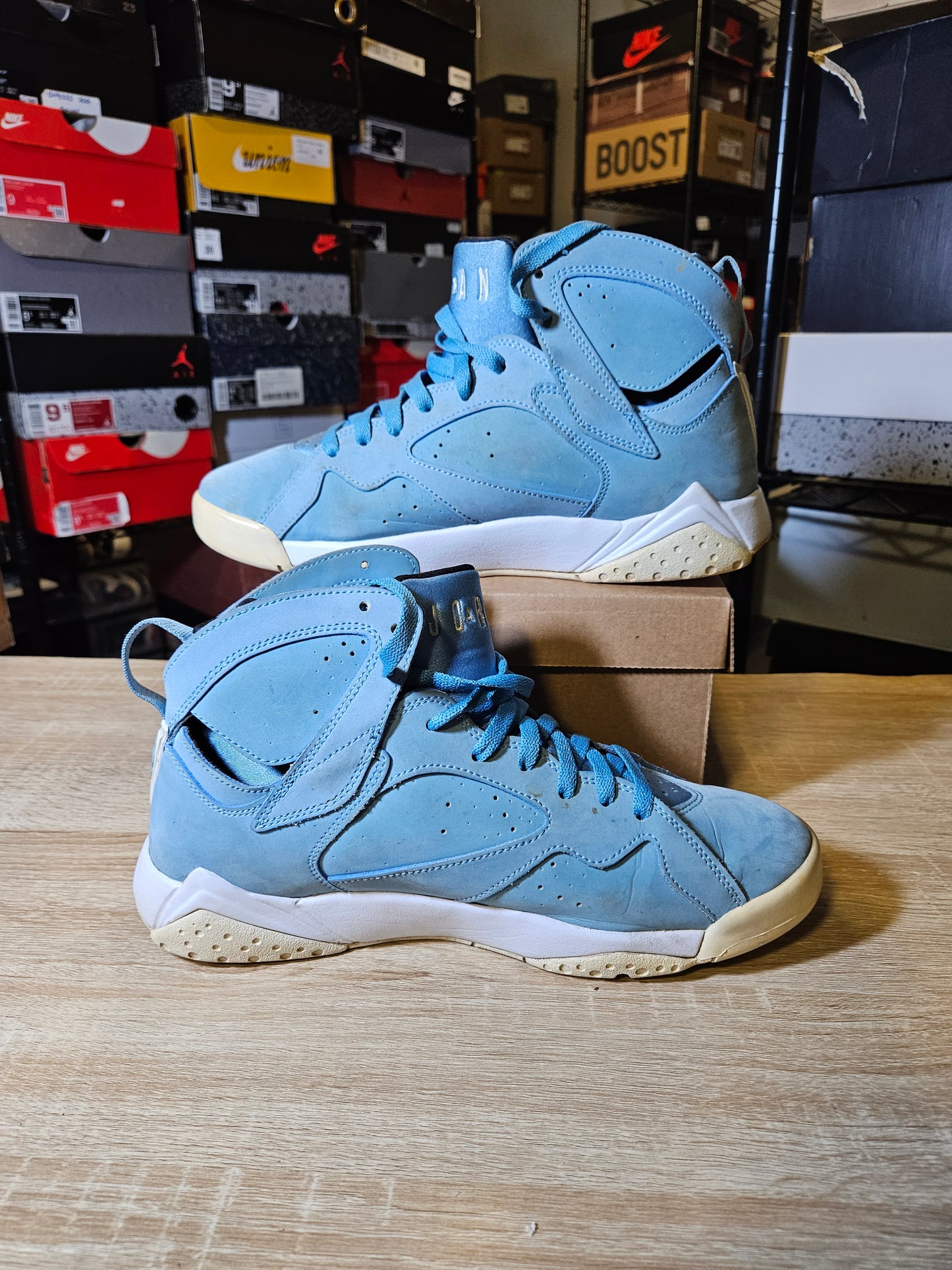 Size 9.5 - AJ 7 Retro Pantone