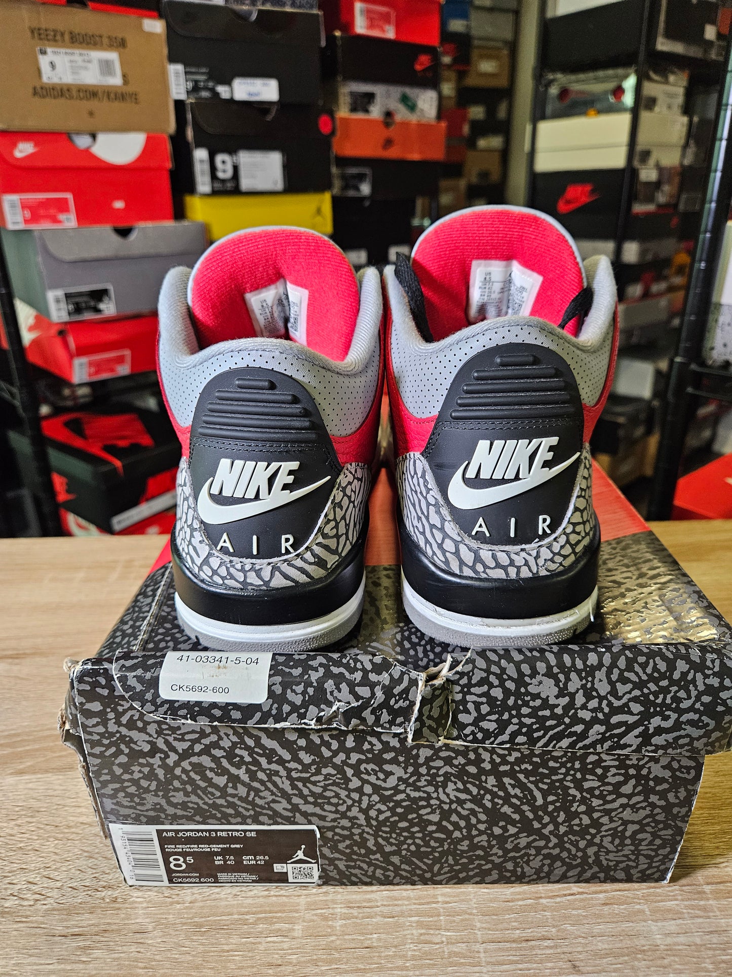 Size 8.5 - AJ 3 Retro SE Mid Unite