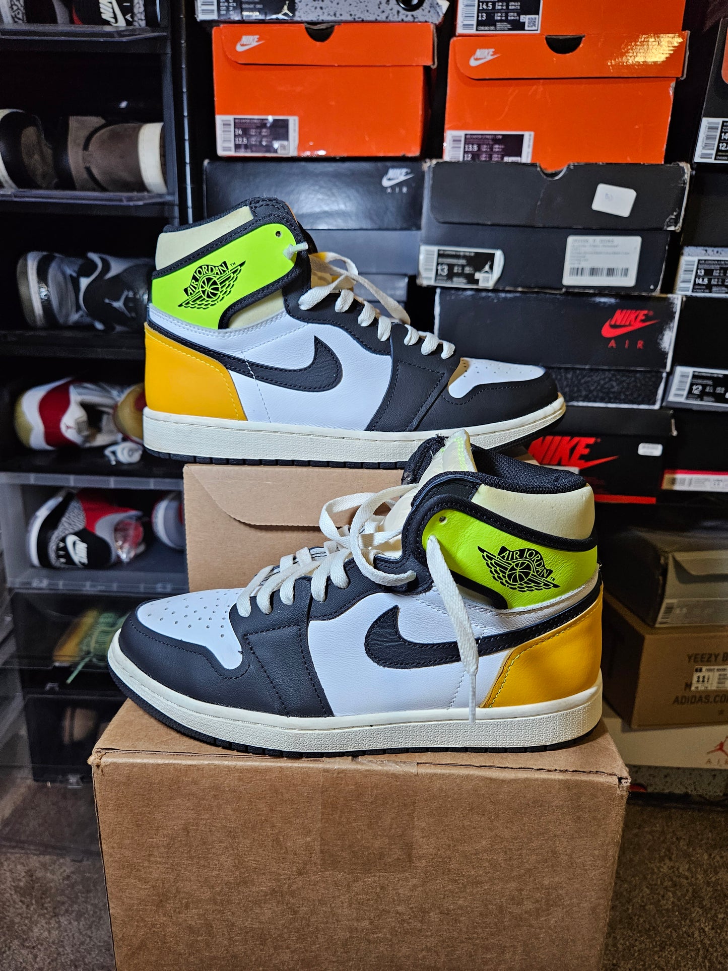 Size 9 - AJ 1 Retro High OG Volt