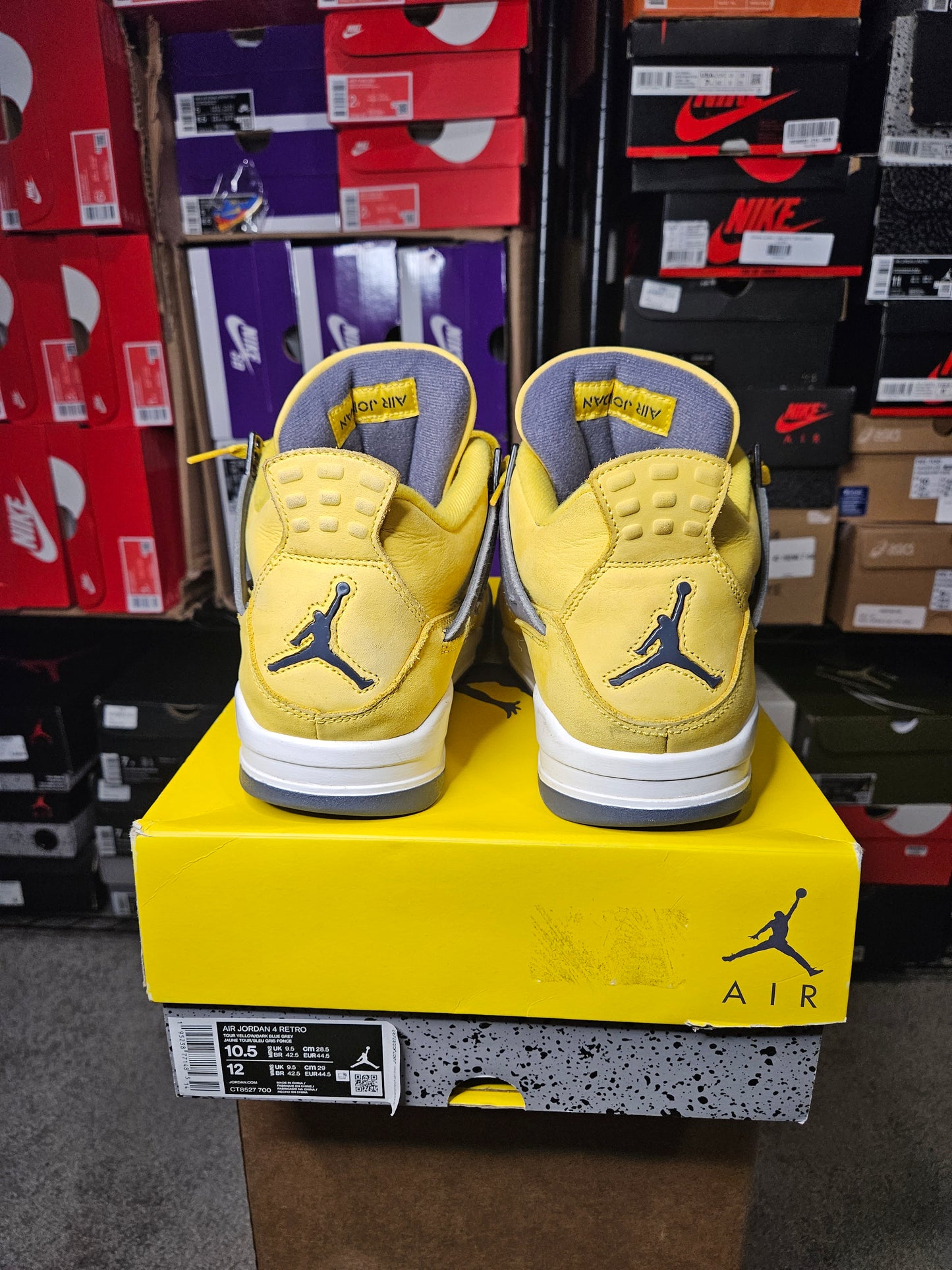 Size 10.5 - AJ 4 Retro Mid Lightning