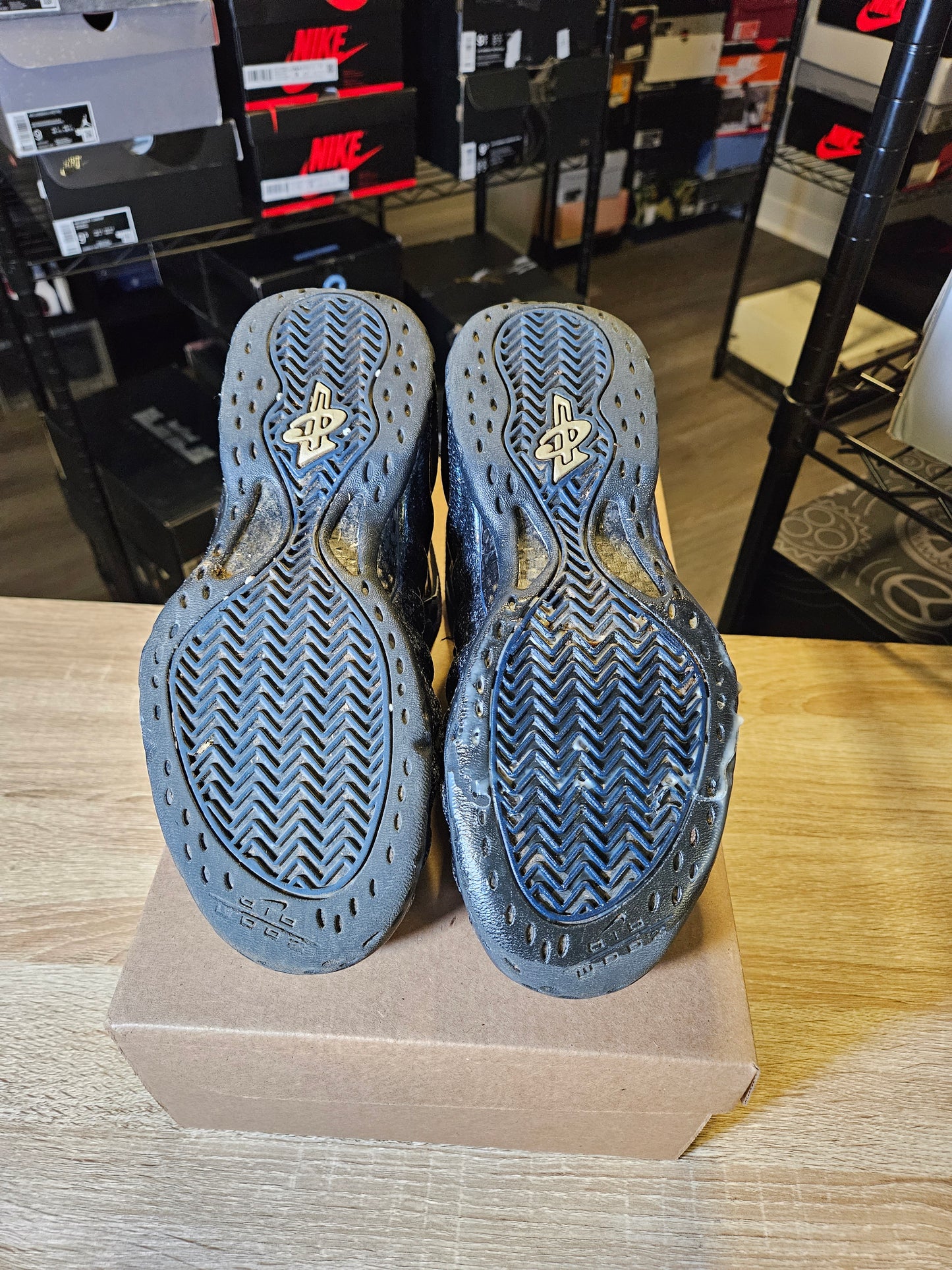 Size 7.5 - Nike Air Foamposite One Glitter