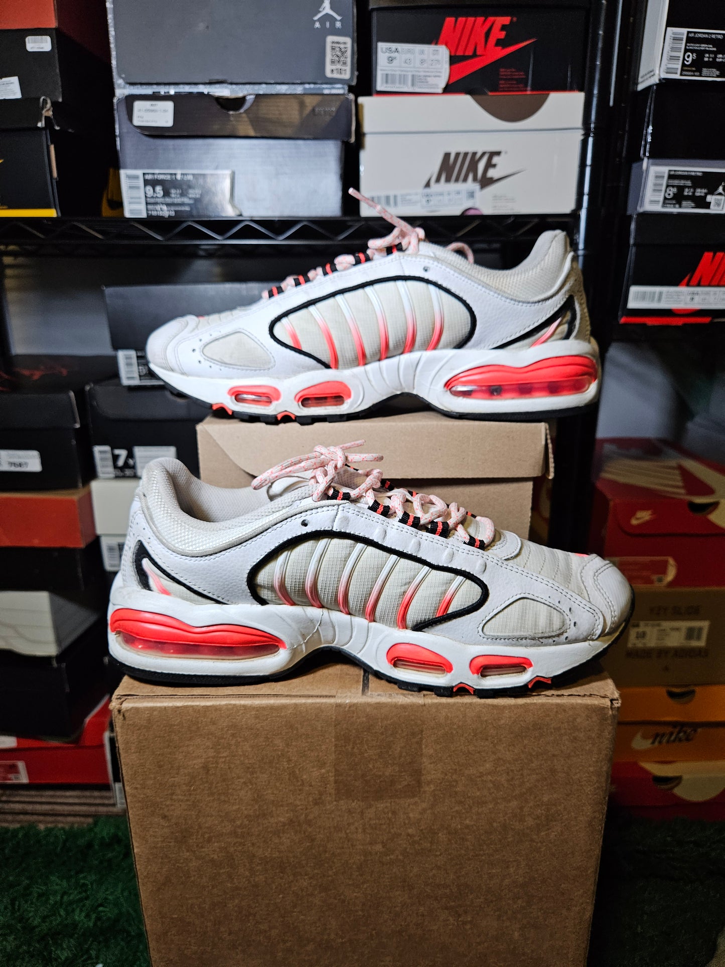 Size 10 - Air Max Tailwind 4 SE White Flash Crimson