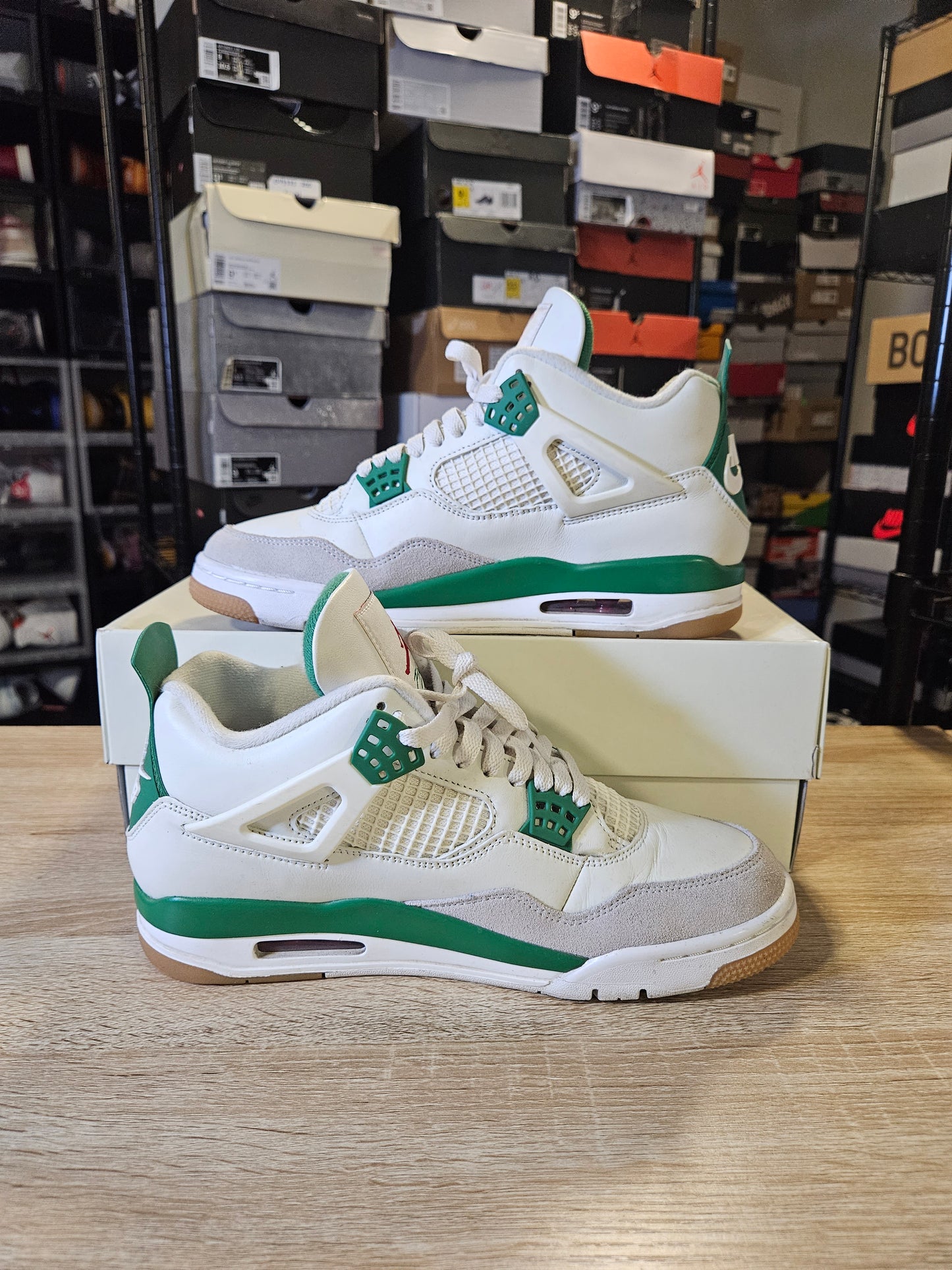 Size 9.5 - AJ 4 Retro SP x Nike SB Mid Pine Green
