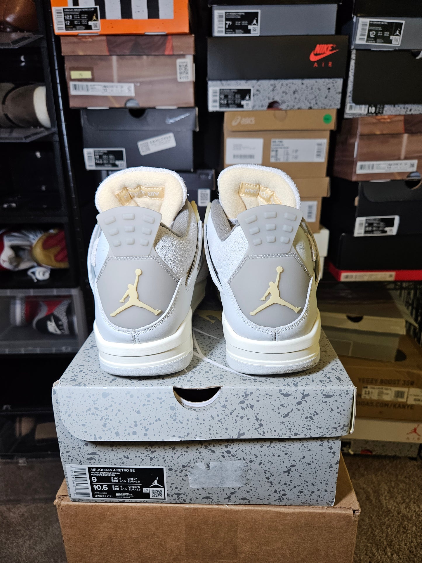 Size 9 - AJ 4 Craft Photon