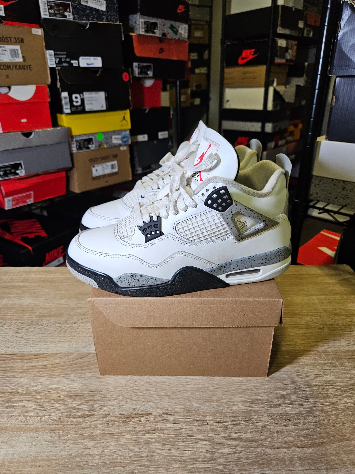 Size 9 - AJ 4 Retro OG 2025 White Cement