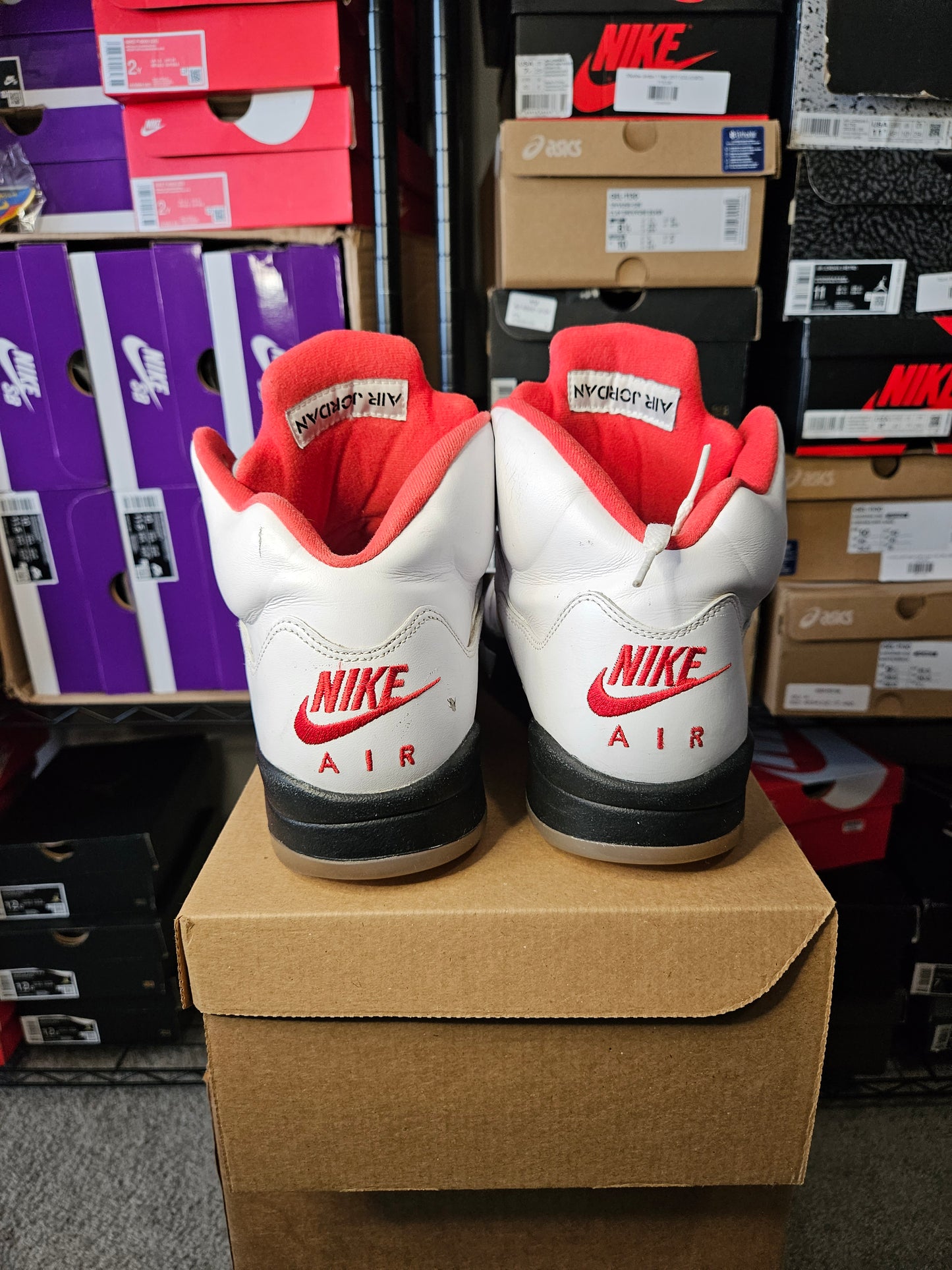 Size 10.5 - AJ 5 Retro Mid Fire Red