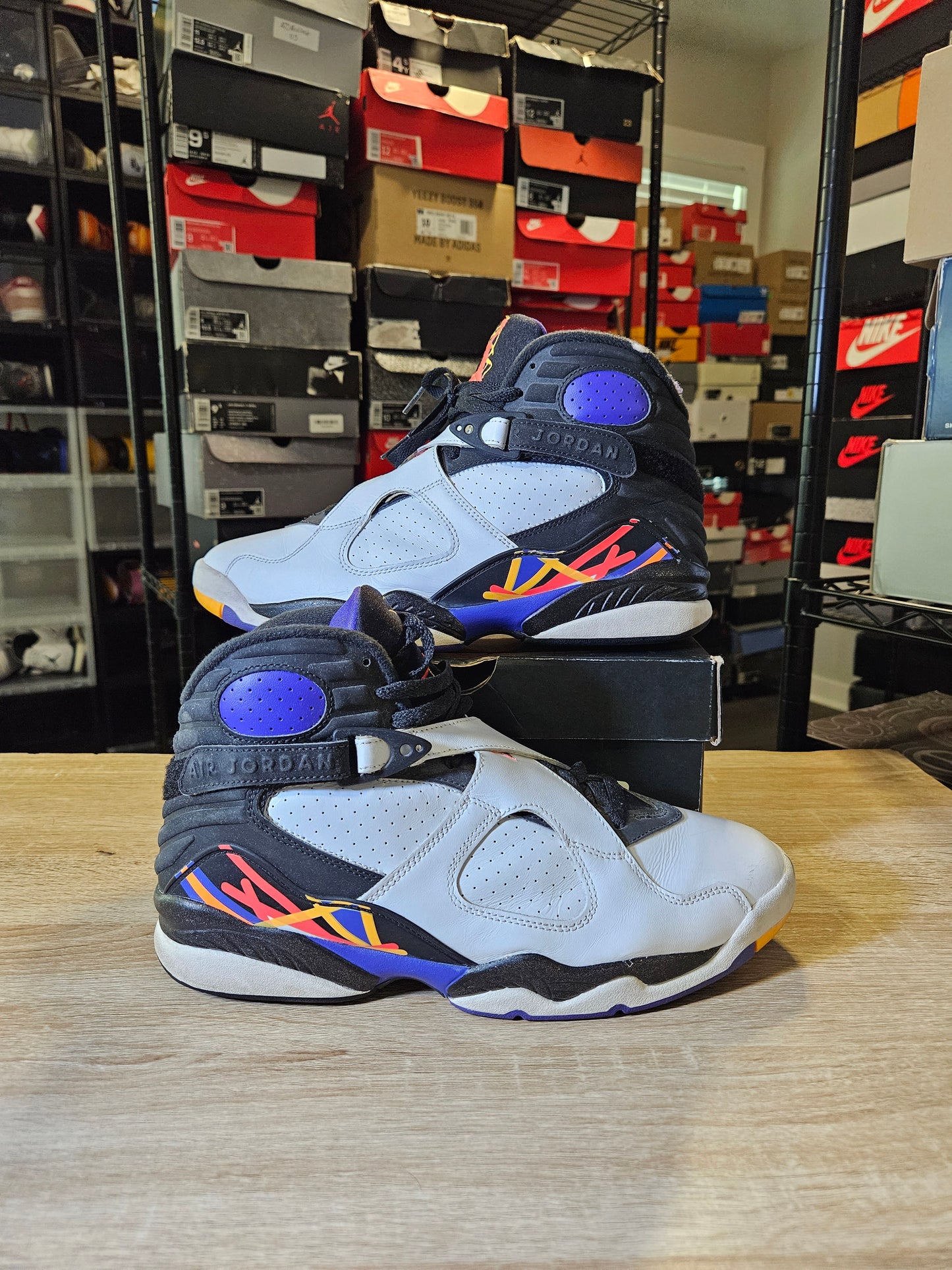 Size 9.5 - AJ 8 Three-Peat