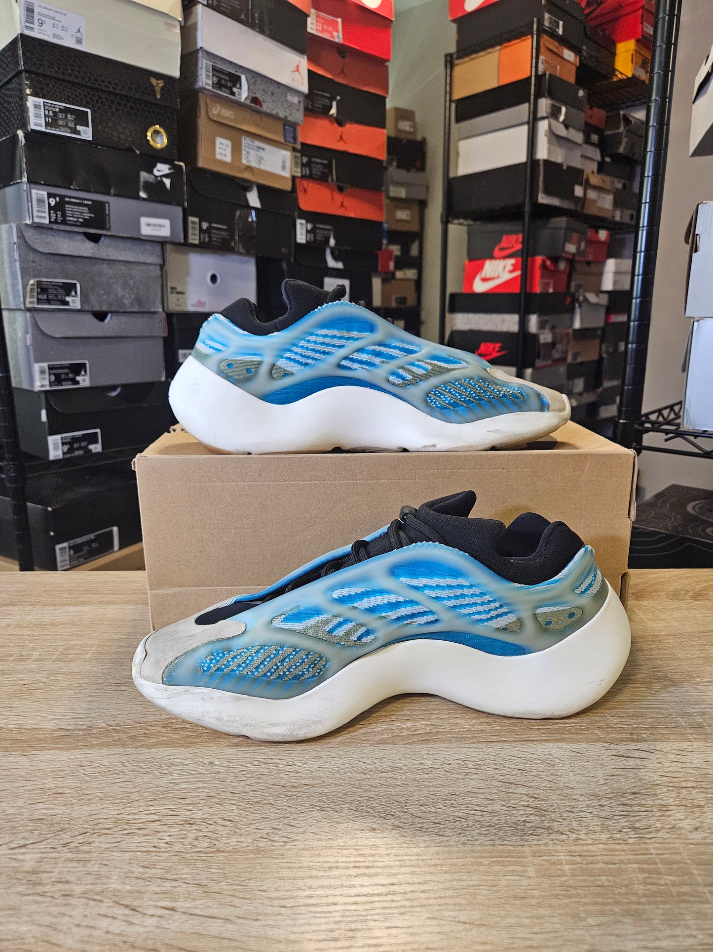 Size 12 - YZY 700 V3 Arzareth