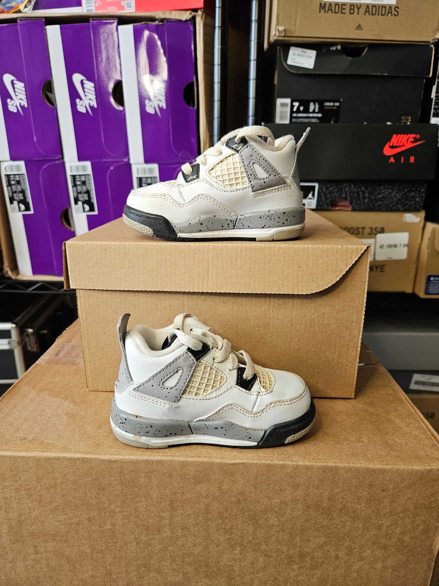 Size 5C - AJ 4 Retro OG Mid White Cement