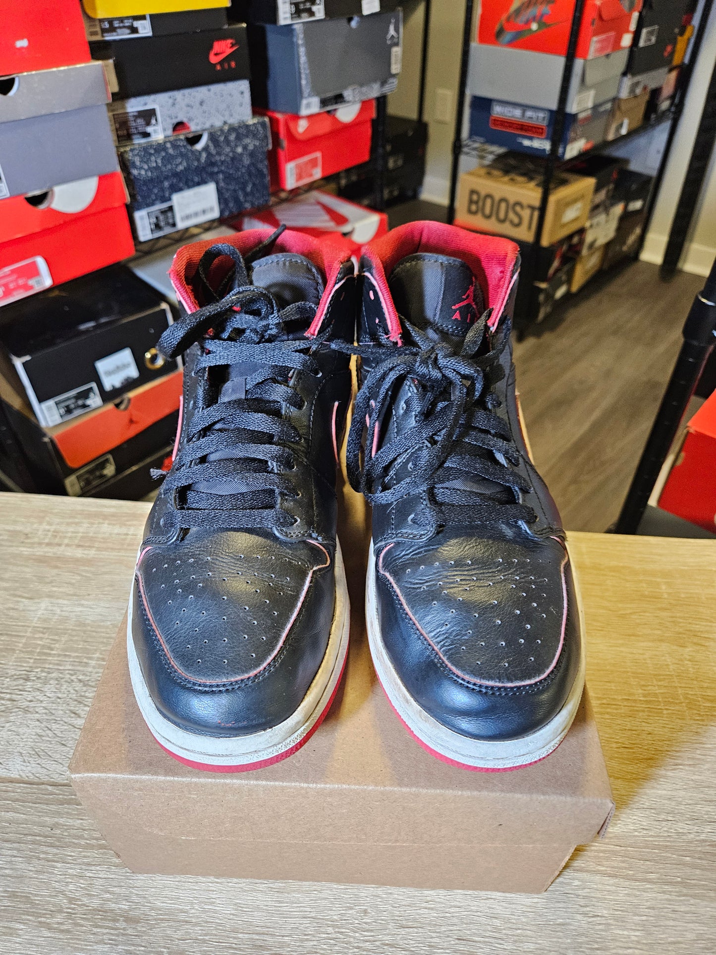 Size 10 - AJ 1 Mid Black Red
