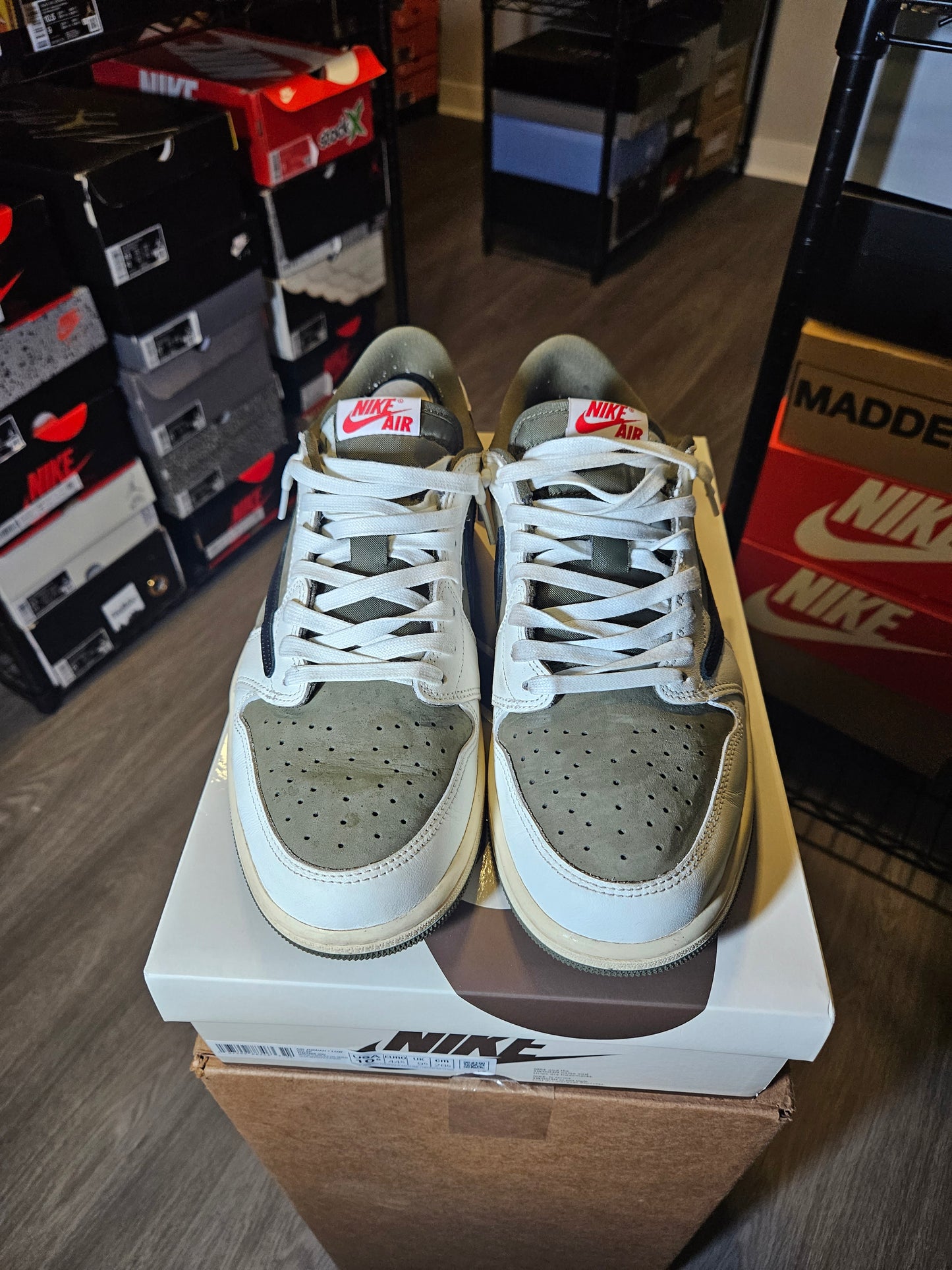 Size 10.5 - Travis Scott x AJ 1 Retro OG SP Low Reverse Olive /...
