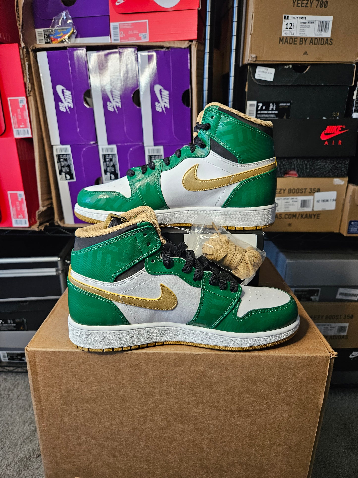 Size 6 - AJ 1 Retro OG High Celtics