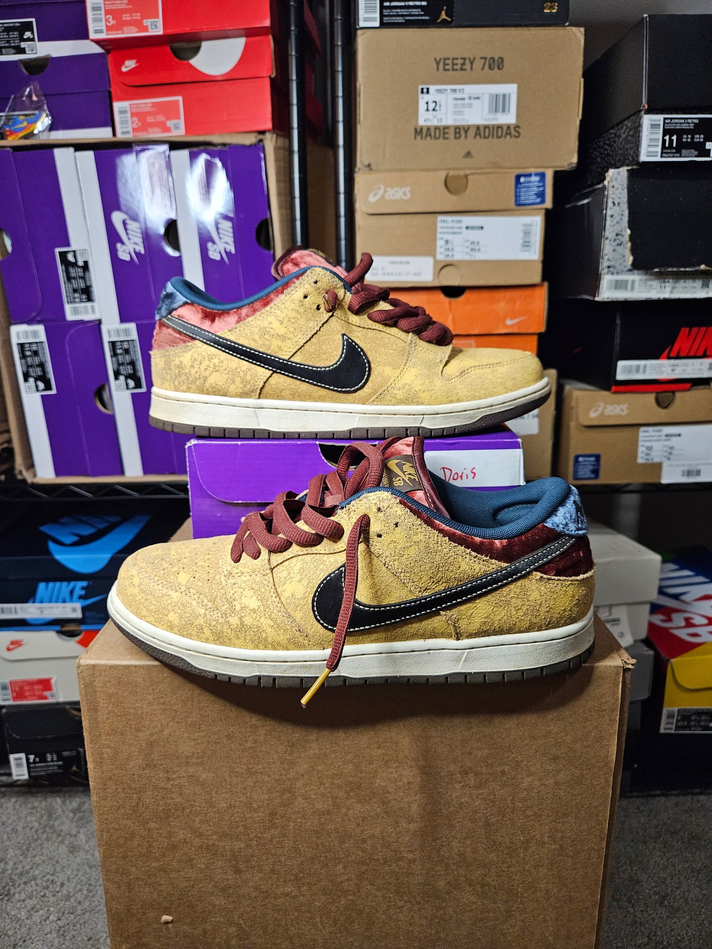 Size 10.5 - Dunk SB Low City of Cinema