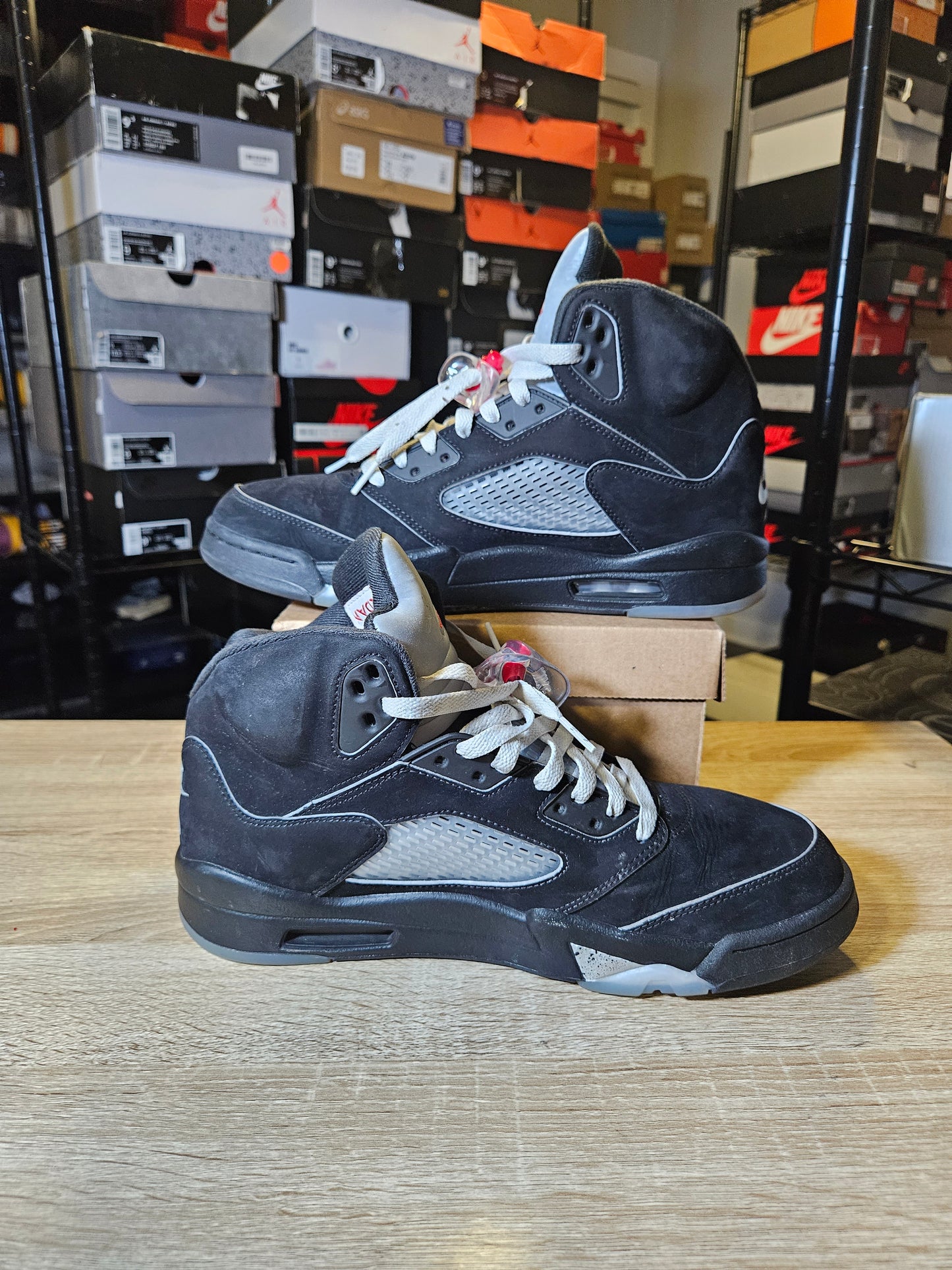 Size 11 - AJ 5 Retro OG Black Metallic Reimagined