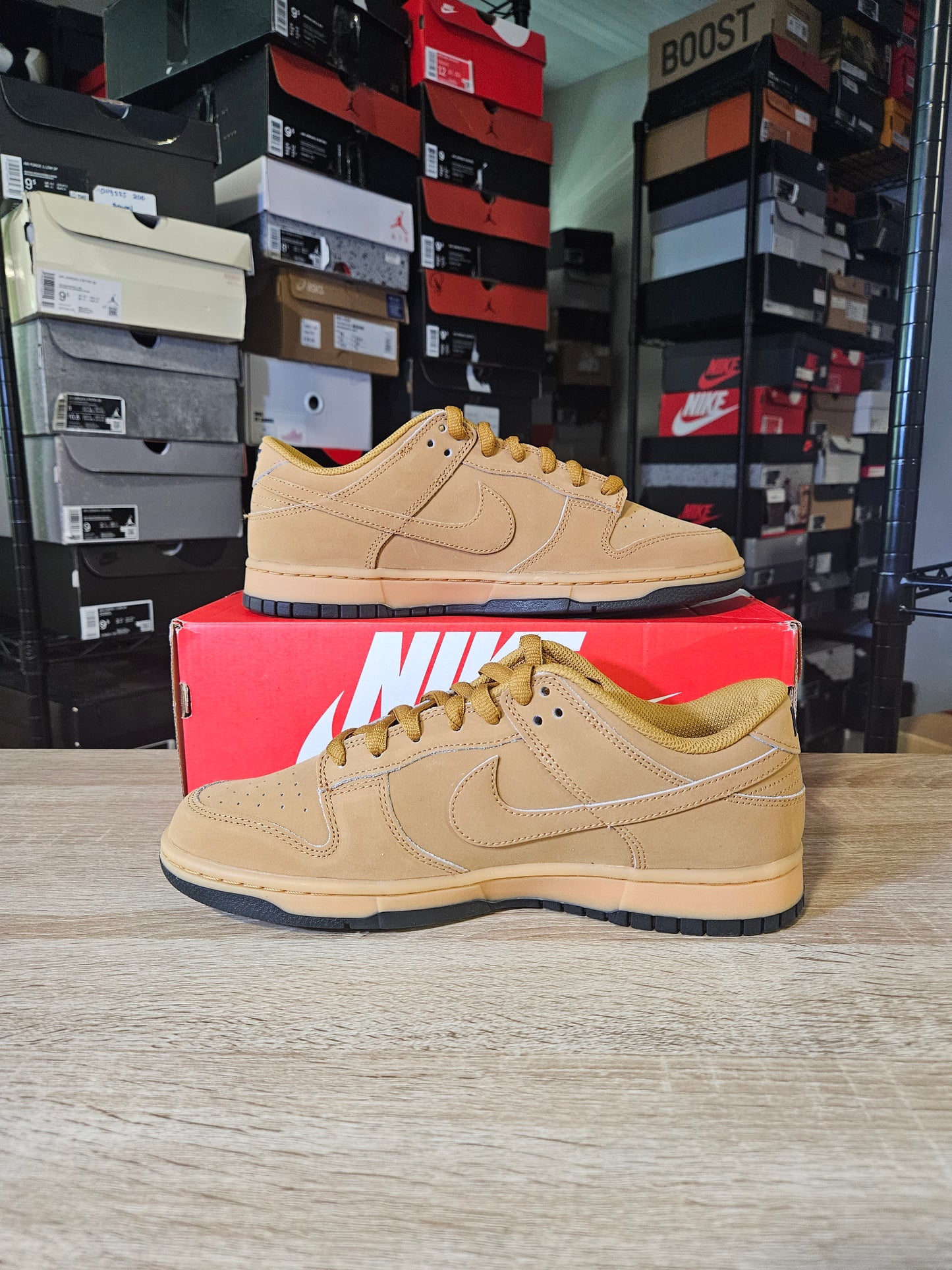 Size 10 - Dunk SE Low Wheat
