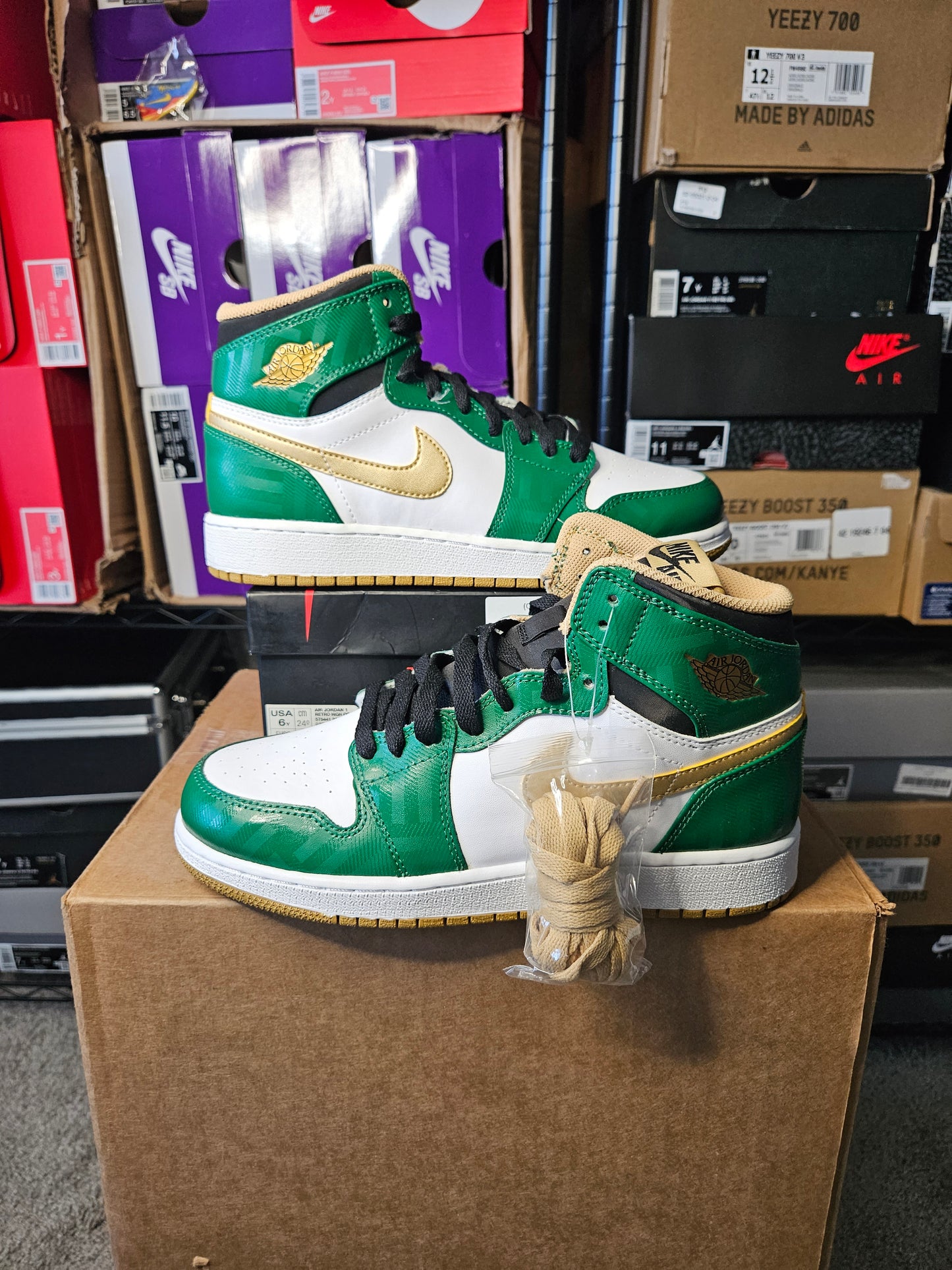 Size 6 - AJ 1 Retro OG High Celtics
