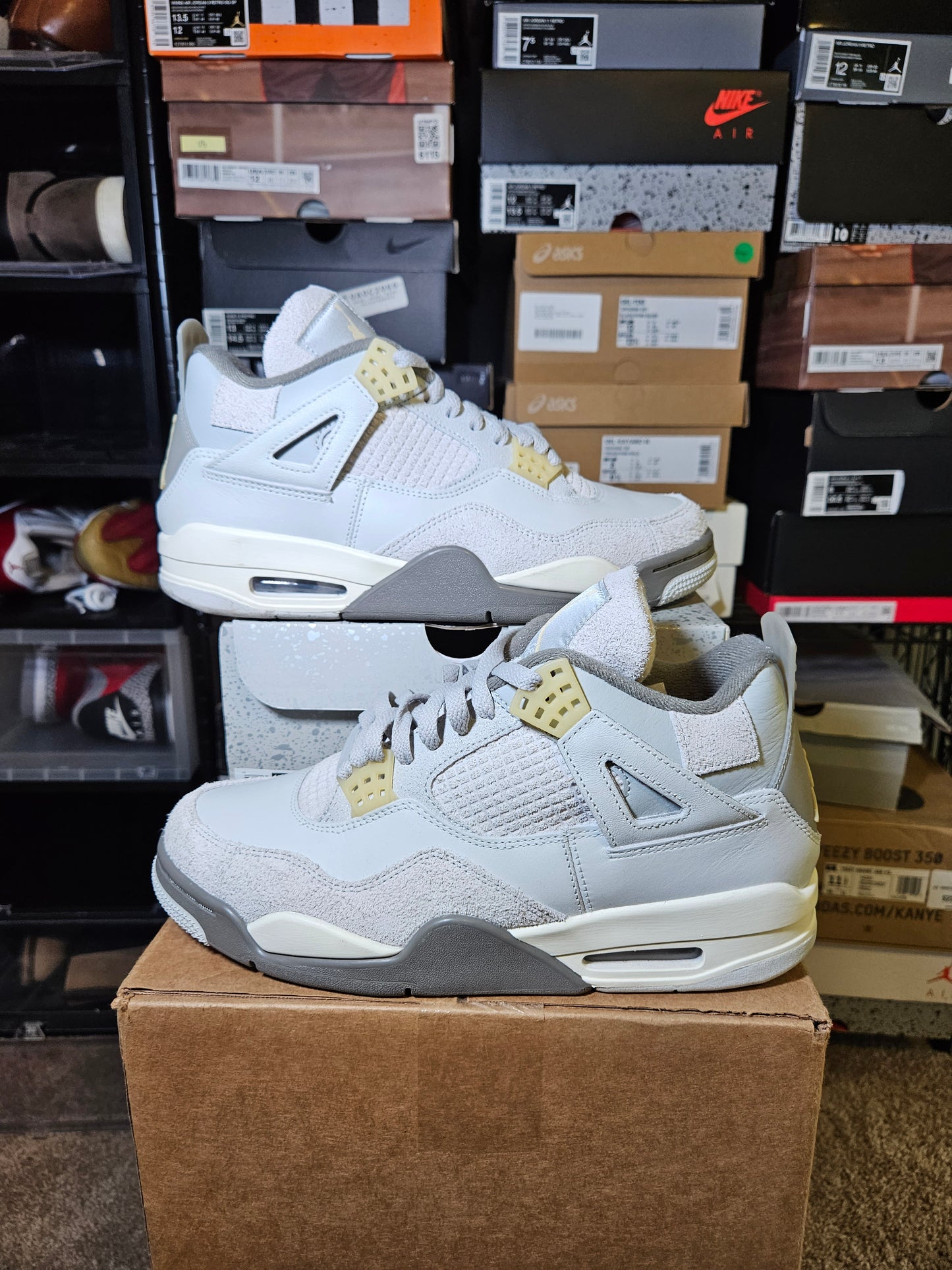 Size 9 - AJ 4 Craft Photon