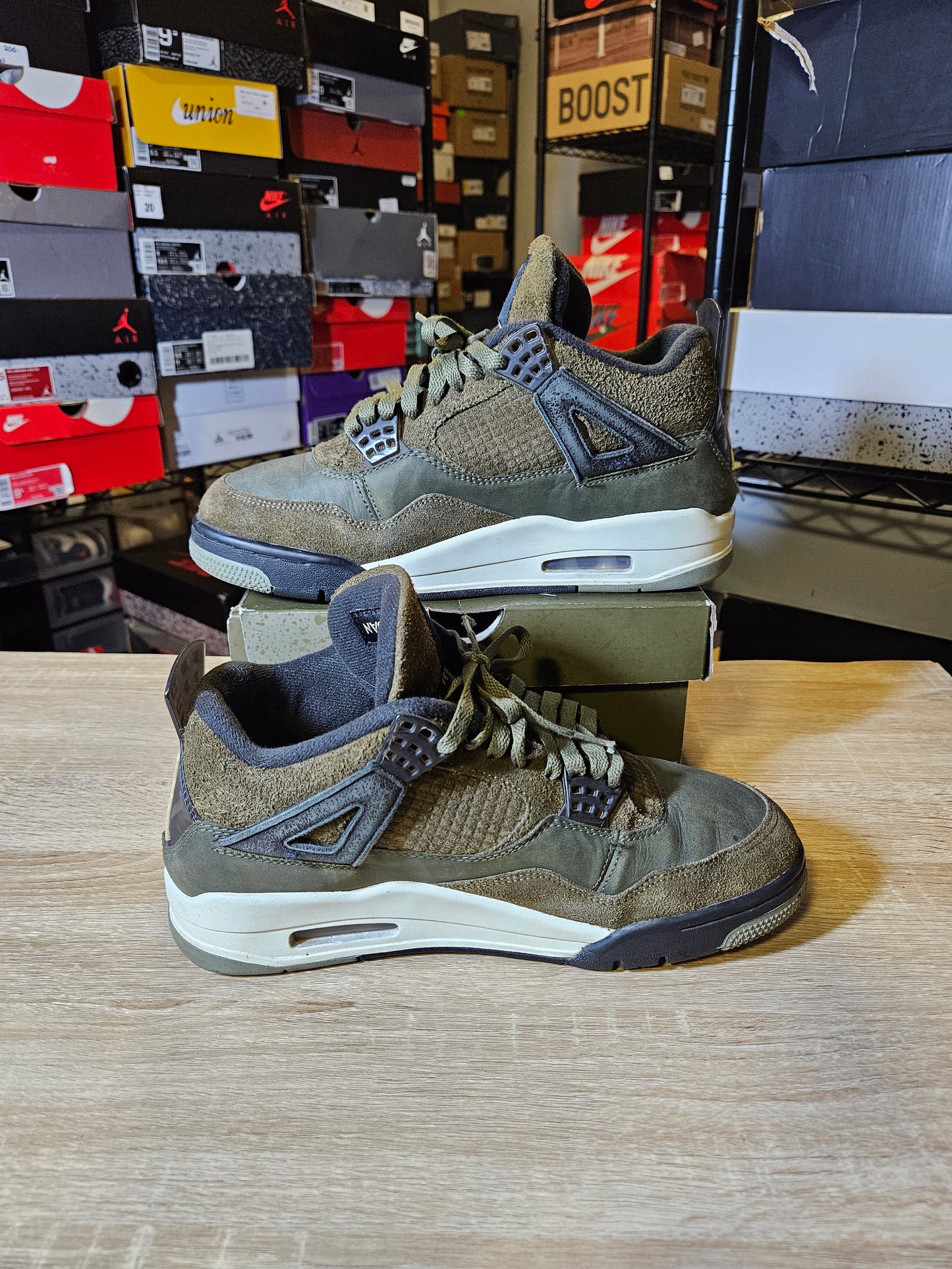 Size 9 - AJ 4 SE Retro Low Craft - Olive