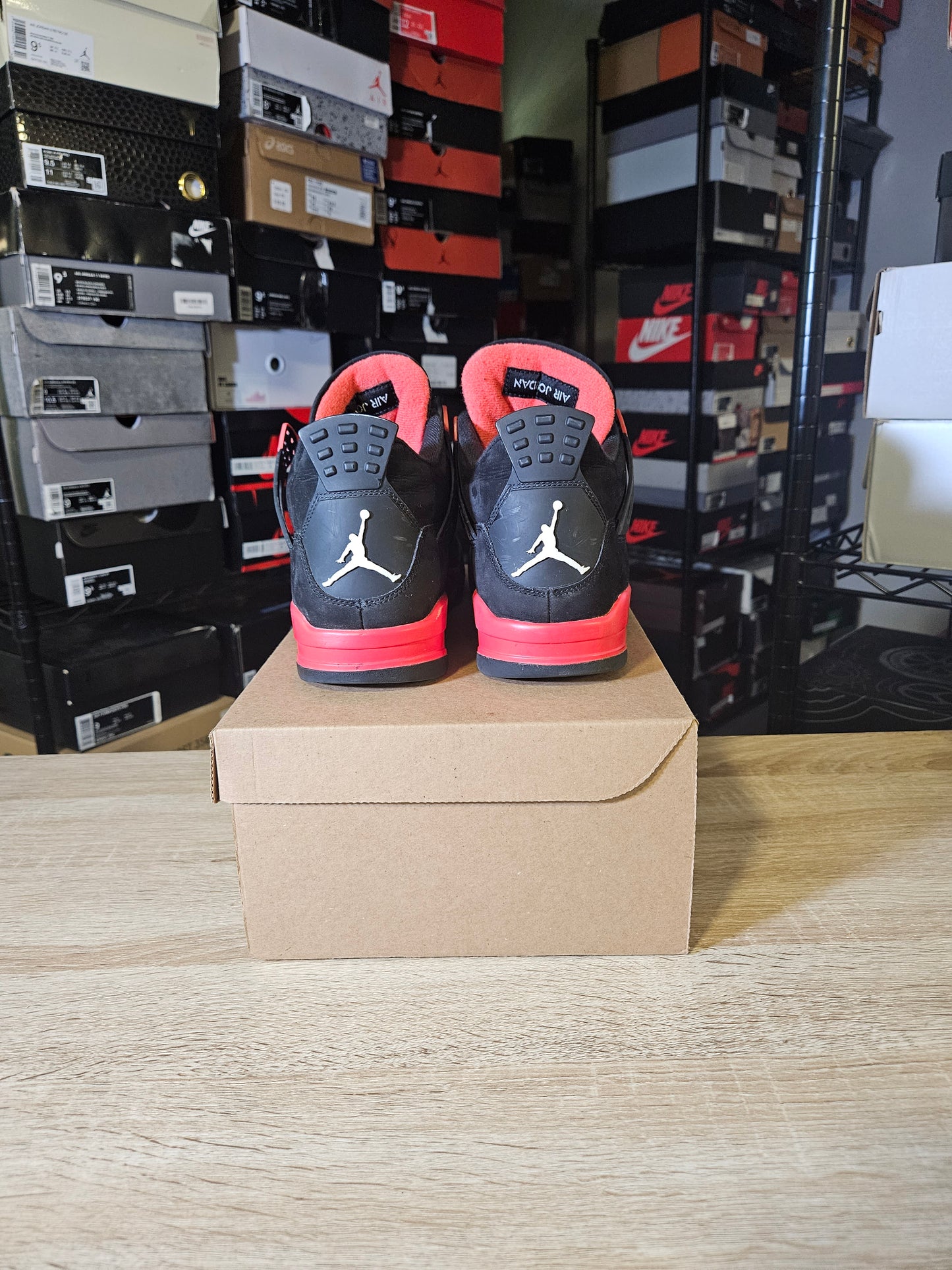 Size 9.5 - AJ 4 Retro Mid Red Thunder