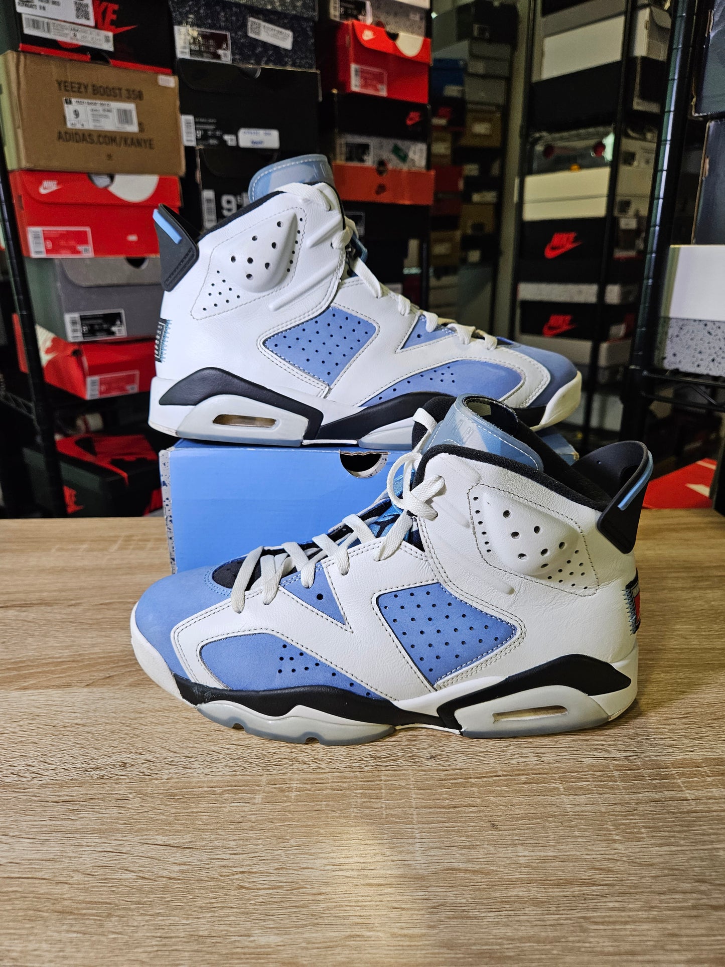 Size 9.5 - AJ 6 Retro UNC
