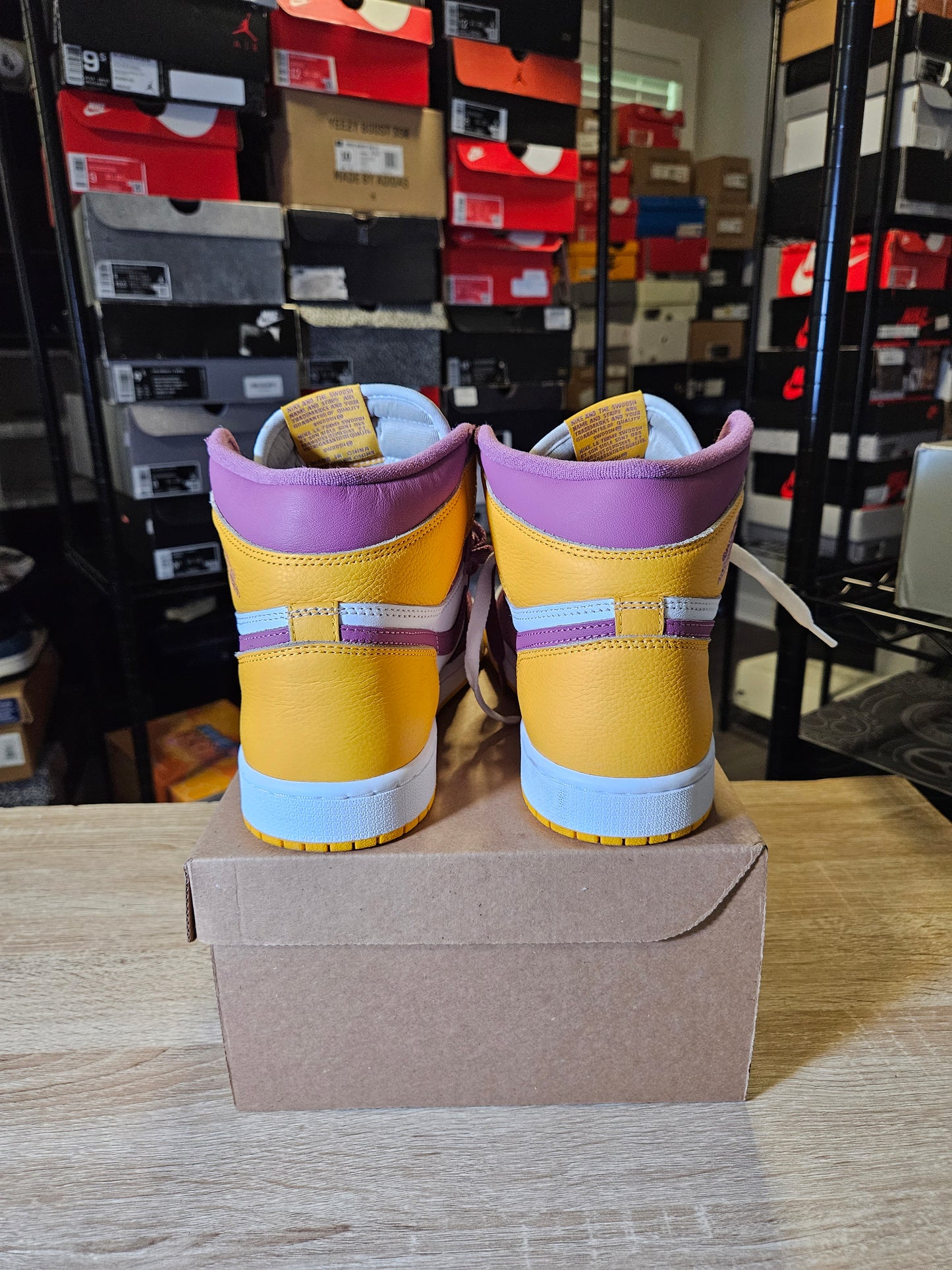 Size 9.5 - AJ 1 Retro High OG Brotherhood 2022