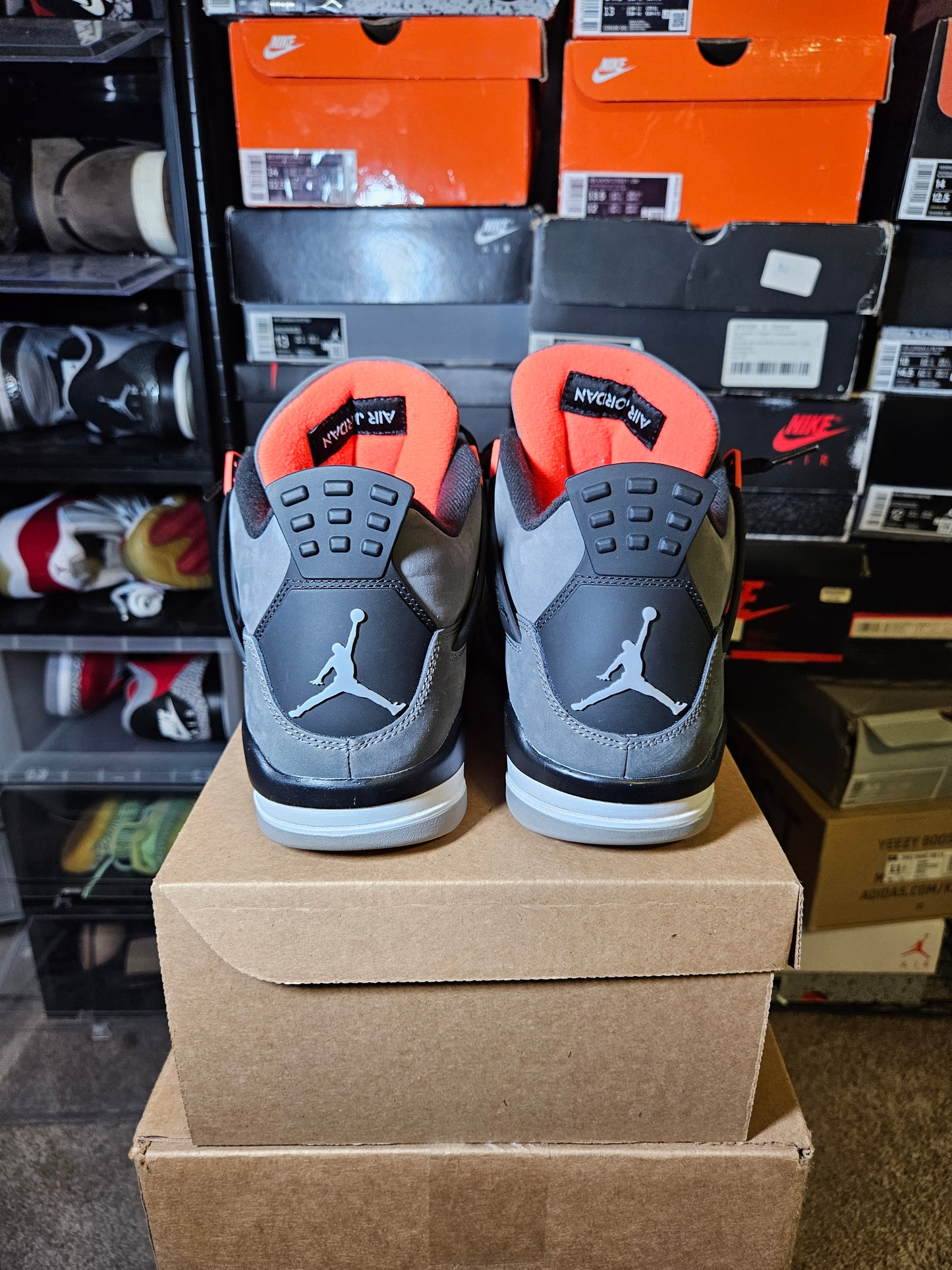 Size 9 - AJ 4 Retro Mid Infrared
