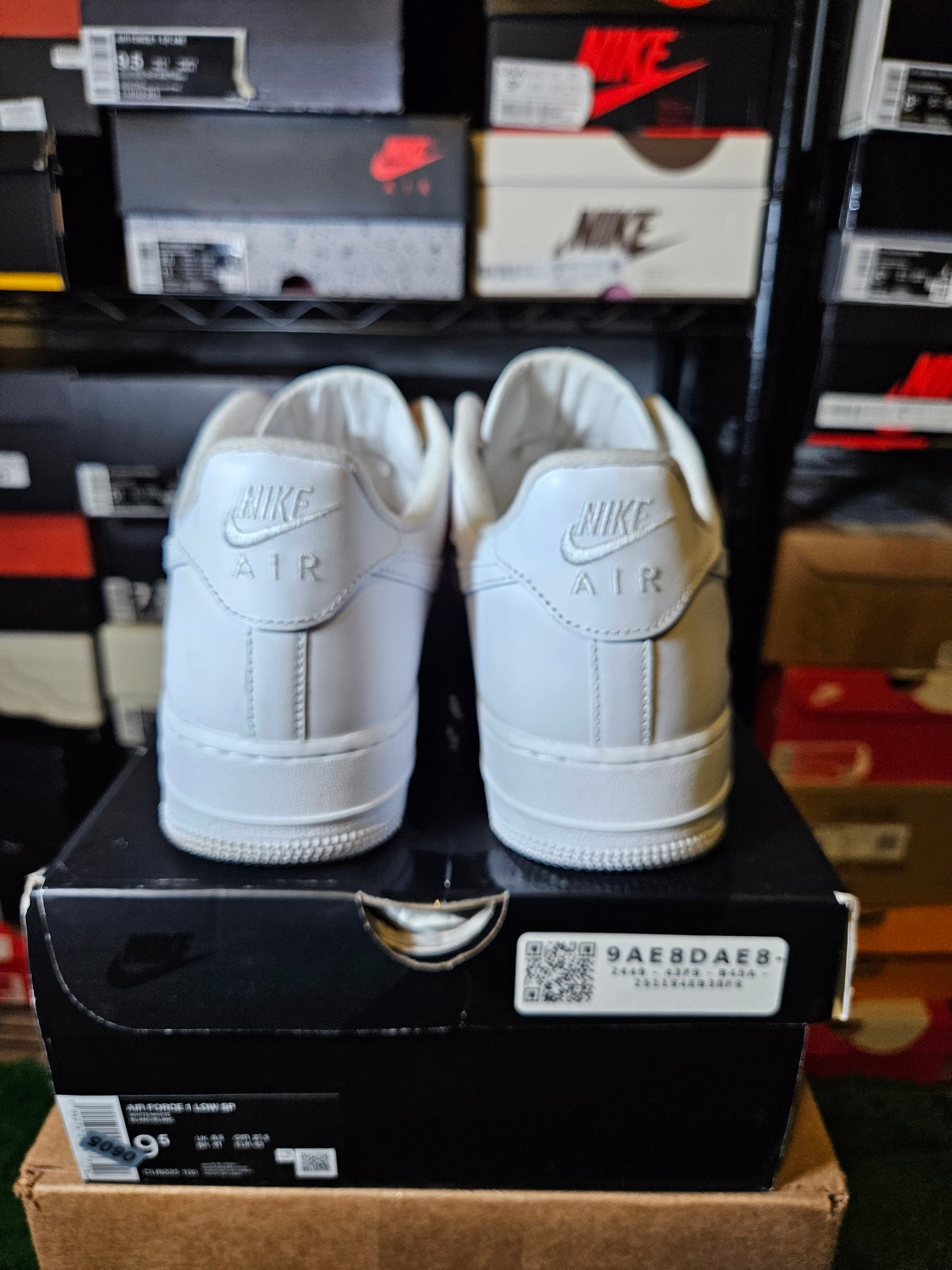 Size 9.5 - AF1 x Supreme Low Box Logo White