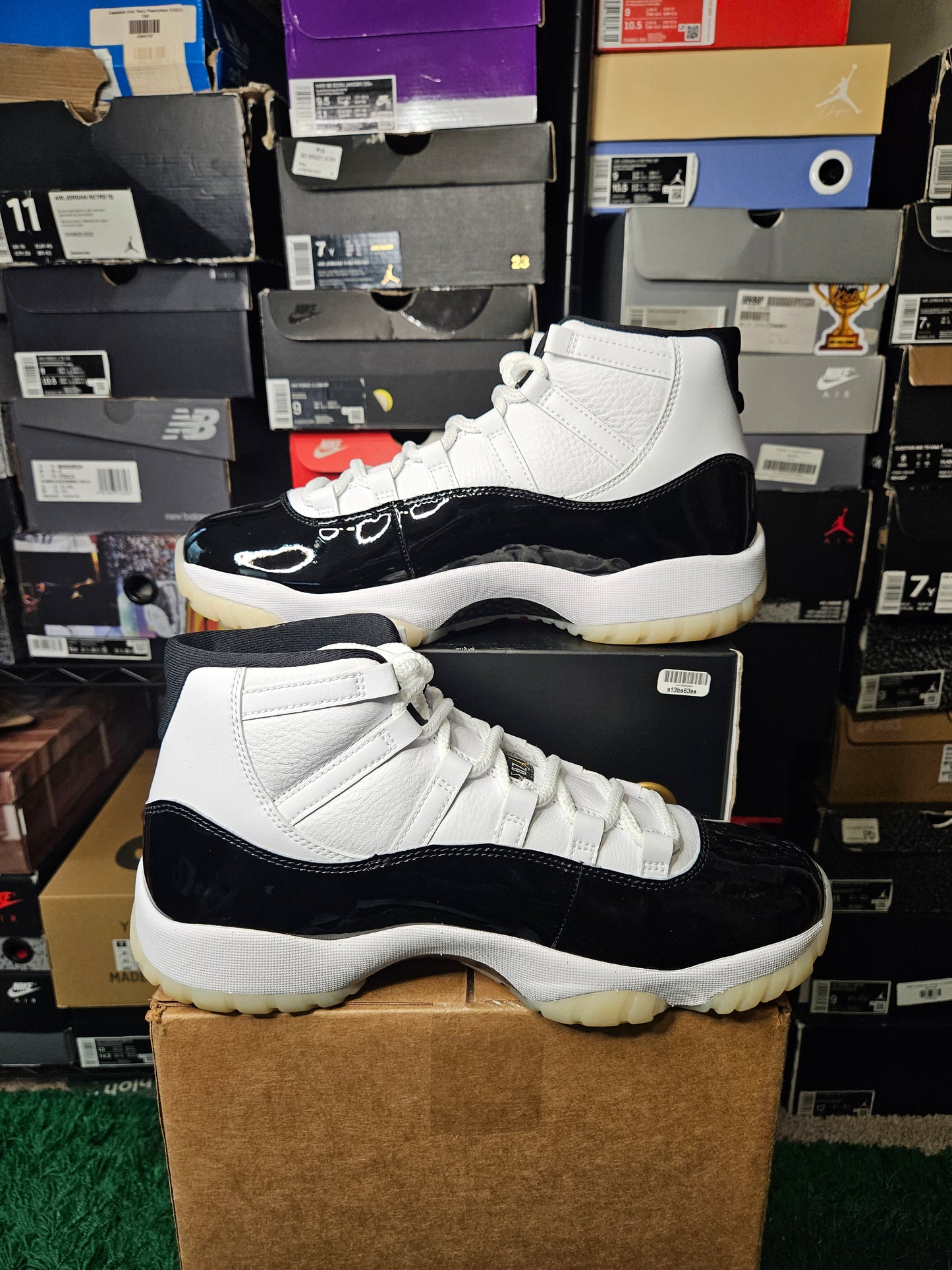 Size 10.5 - AJ 11 Retro Mid Gratitude / Defining Moments