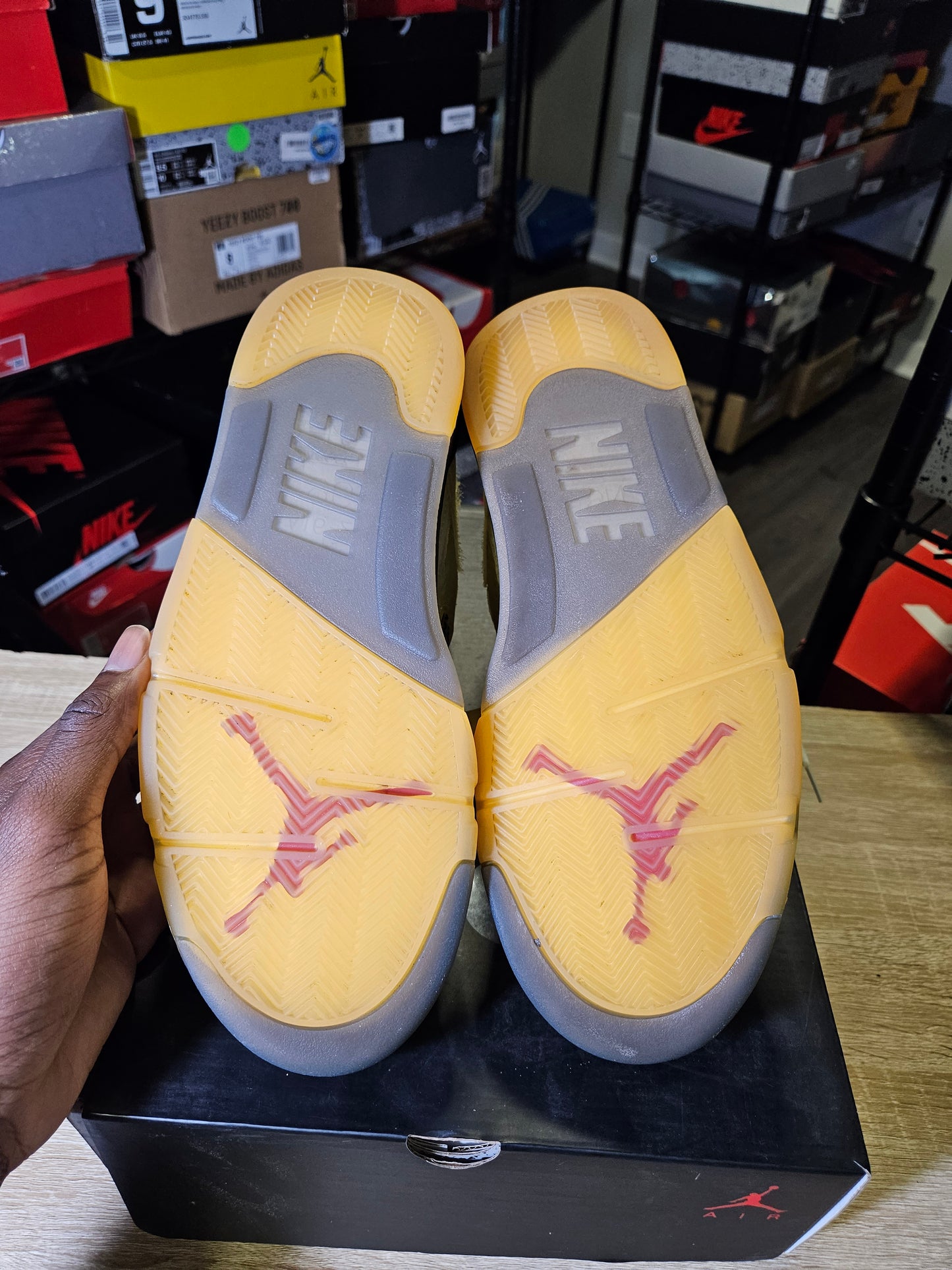 Size 9 - AJ 5 SP x Off-White Mid Sail
