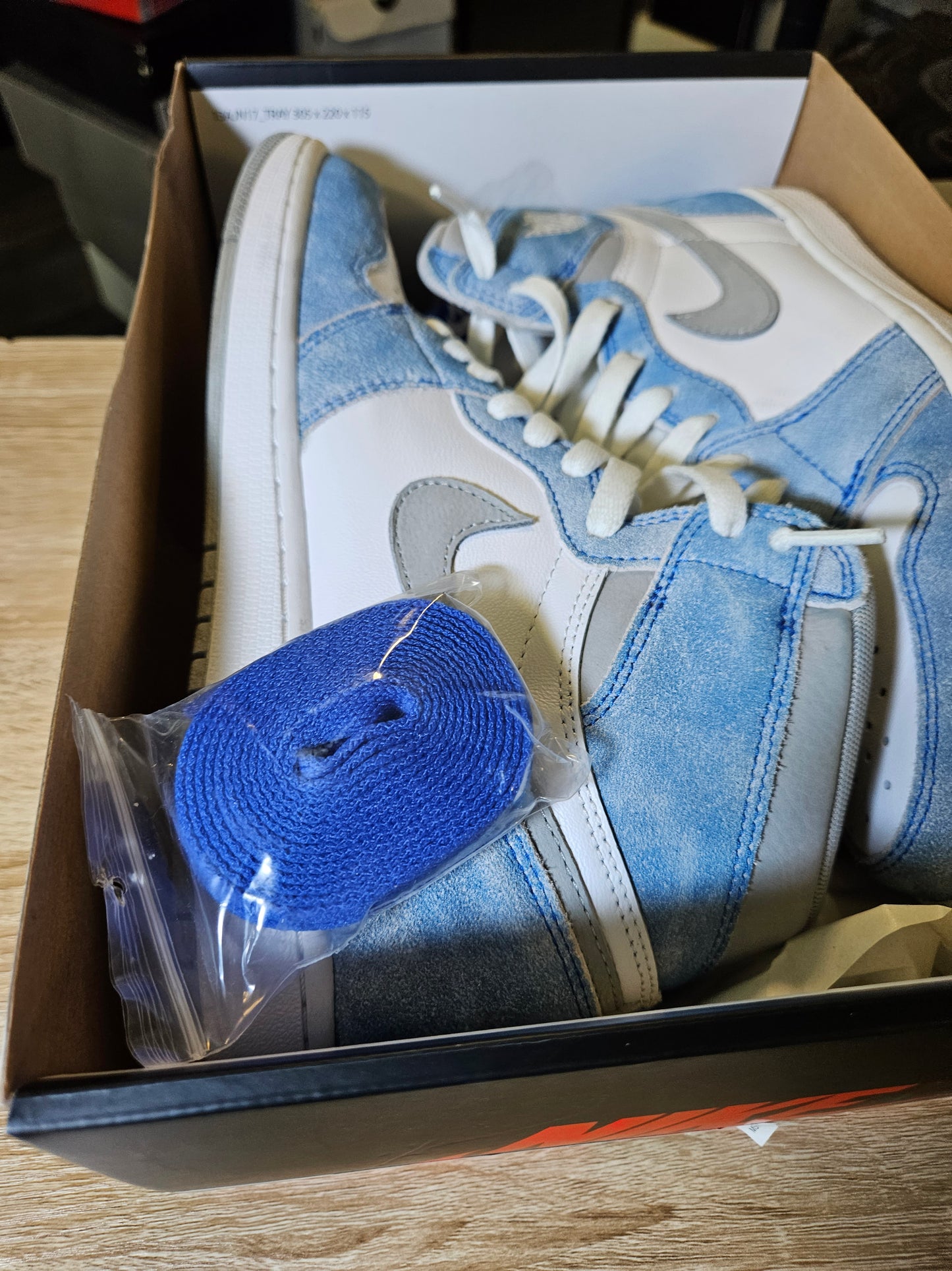 Size 8.5 - AJ 1 Retro OG High Hyper Royal
