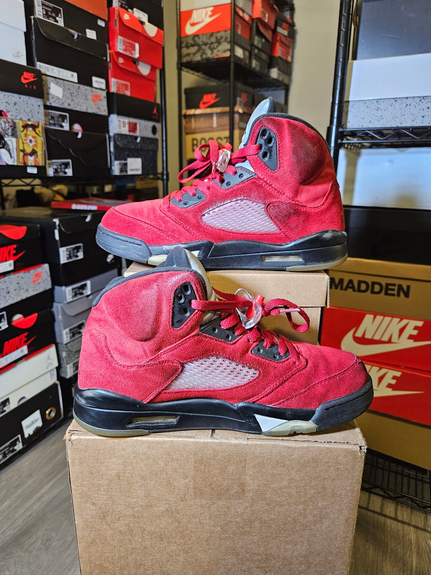 Size 9.5 - AJ 5 Retro Mid Raging Bull