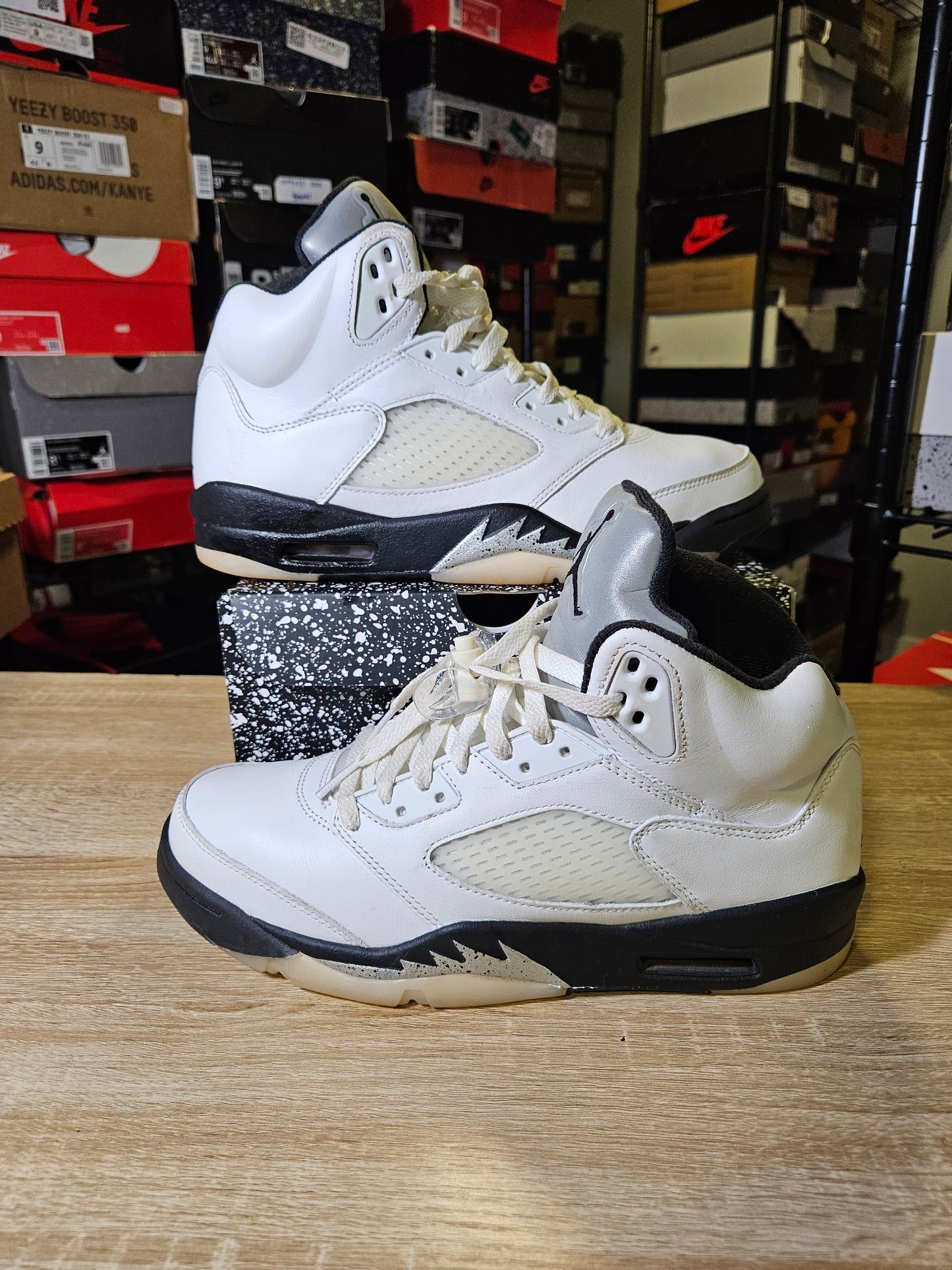 Size 9.5 - AJ 5 Retro White Black