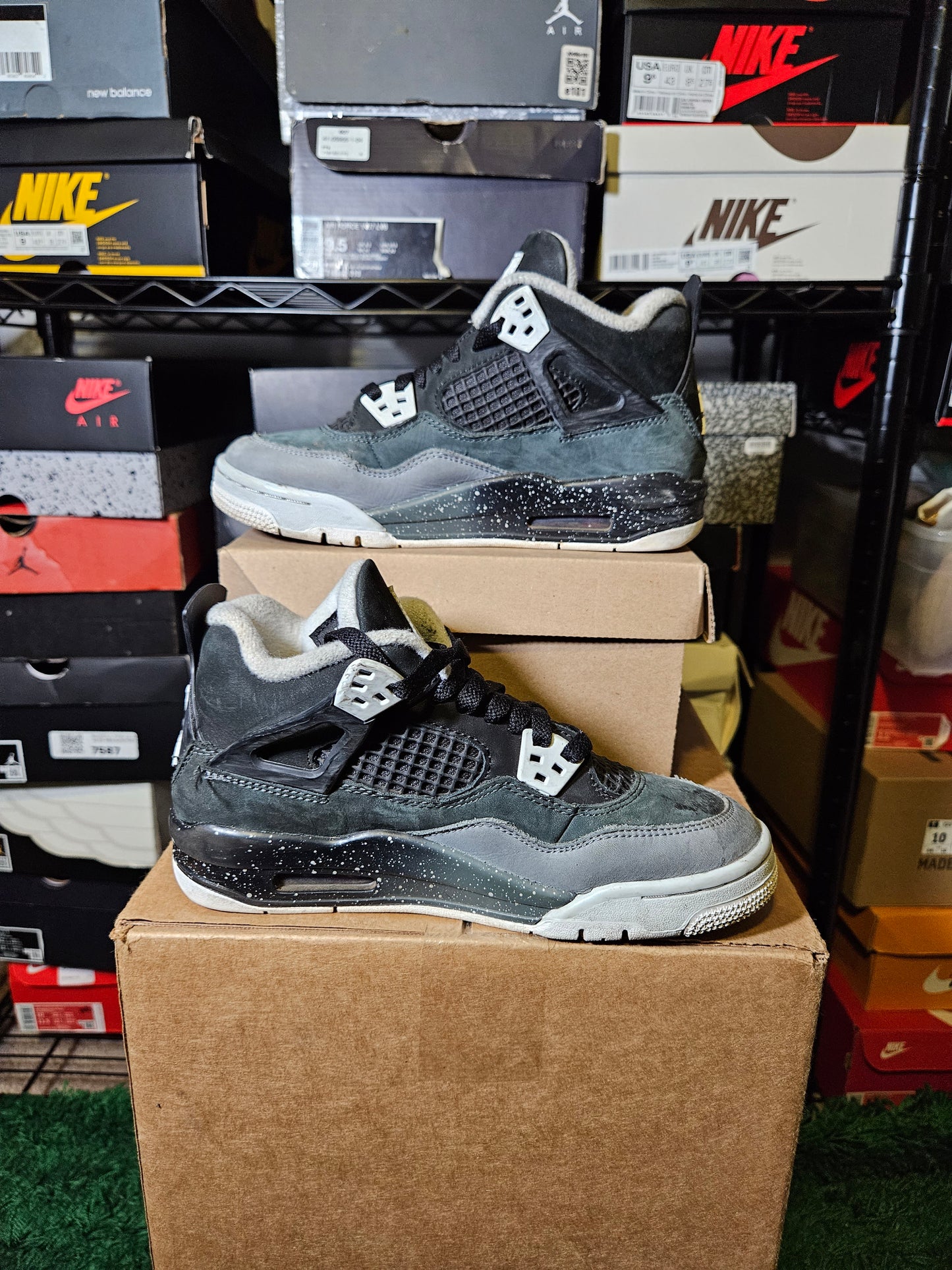 Size 4 - AJ 4 Retro 2024 Fear