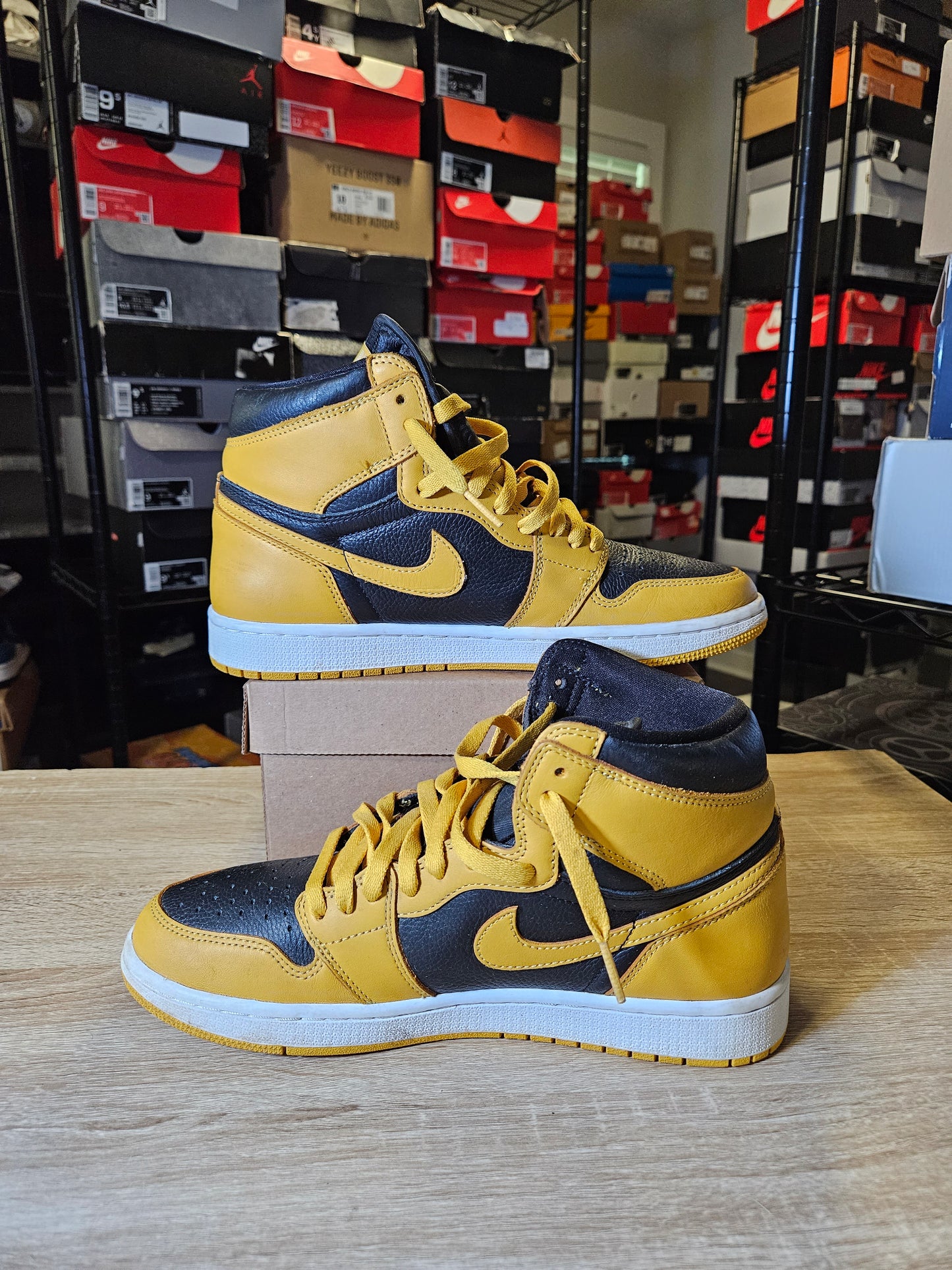 Size 9.5 - AJ 1 Retro OG High Pollen