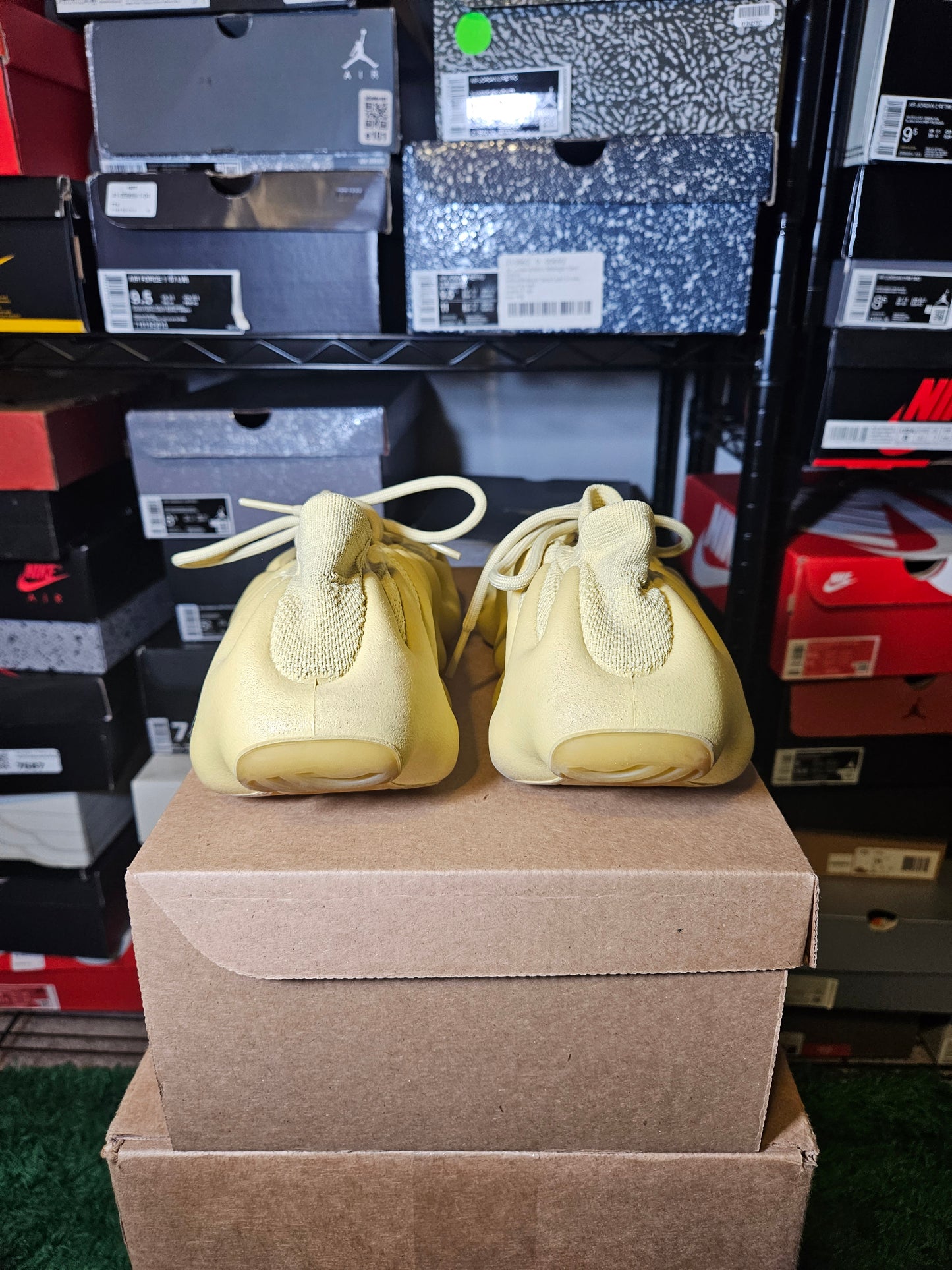 Size 9.5 - YZY 450 Sulfur
