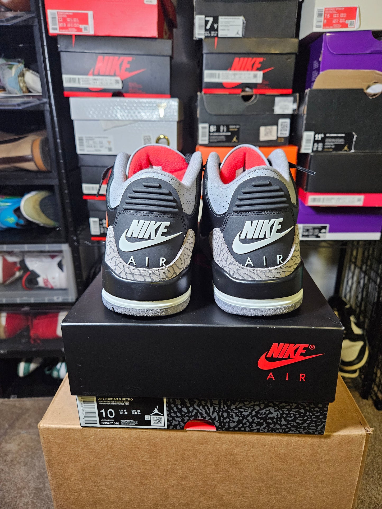 Size 10 - AJ 3 Retro OG 2024 Black Cement