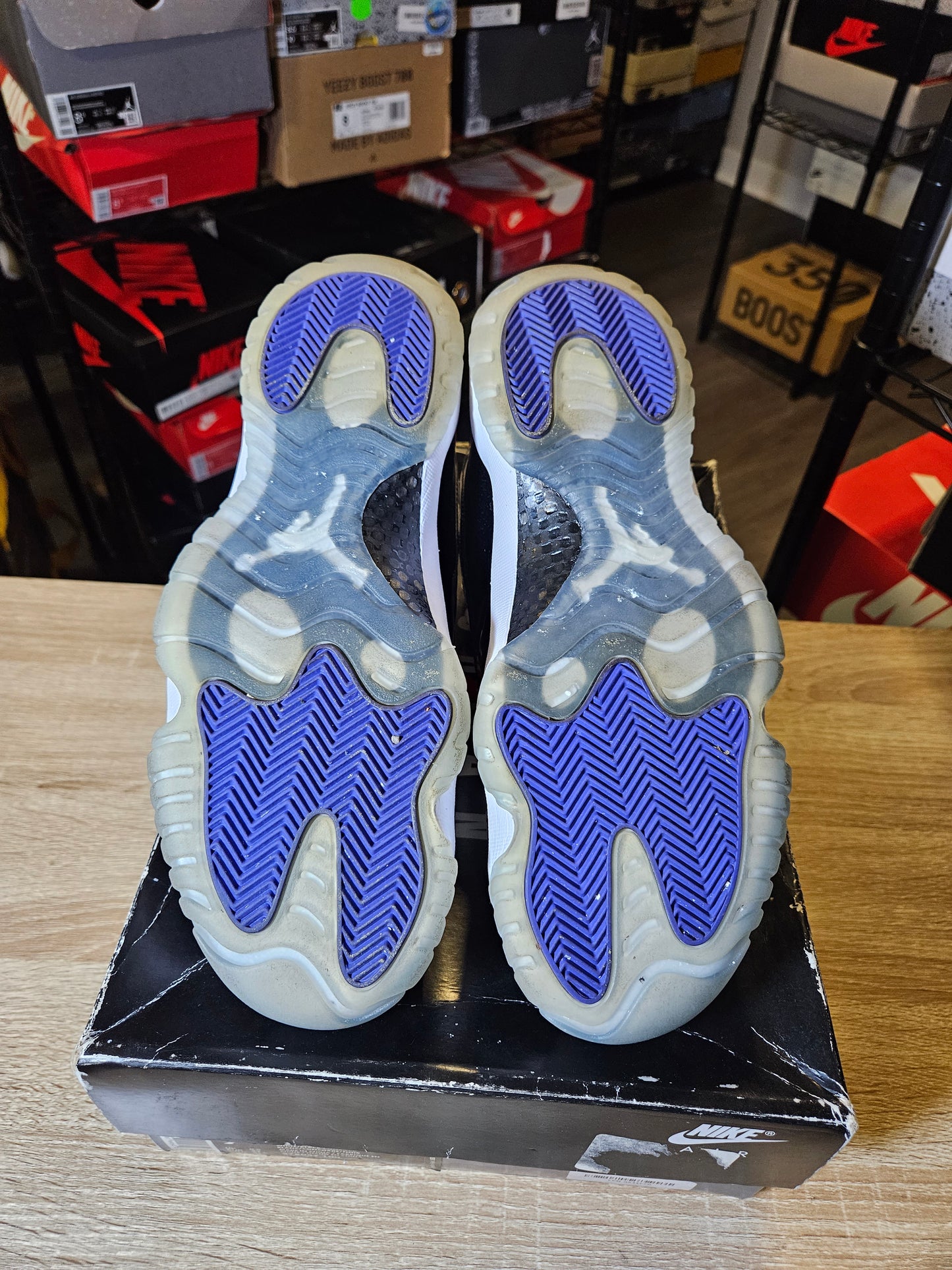 Size 9.5 - AJ 11 Retro High Concord